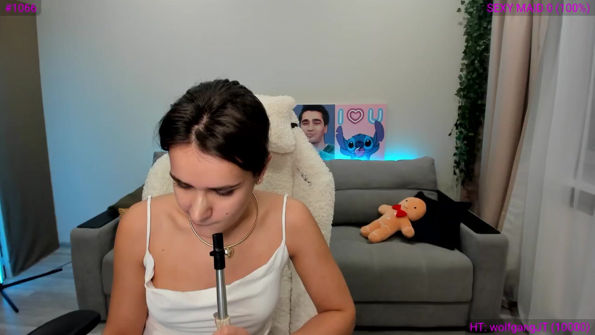 Gallery image thumbnail from Ellies_Smile's myfreecams stream on, 11/30/2024, 13:47 image 16 of 20