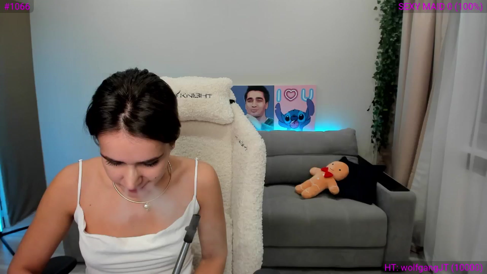 Gallery image thumbnail from Ellies_Smile's myfreecams stream on, 11/30/2024, 13:47 image 19 of 20