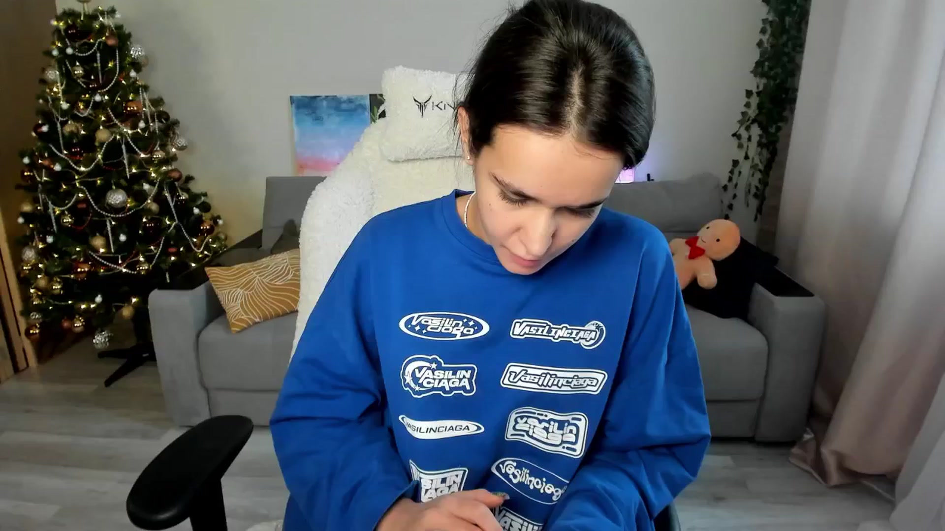 Gallery image thumbnail from Ellies_Smile's myfreecams stream on, 12/06/2024, 09:57 image 6 of 20
