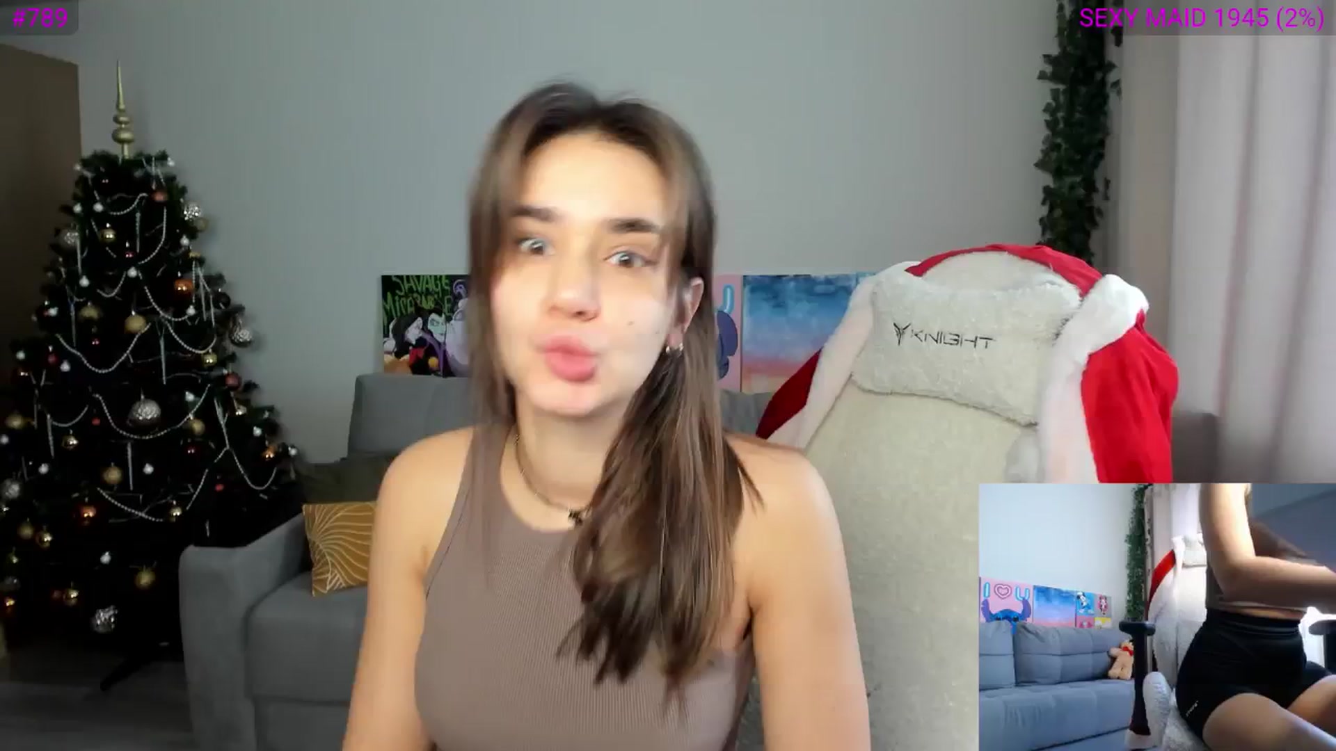Gallery image thumbnail from Ellies_Smile's myfreecams stream on, 12/27/2024, 09:39 image 18 of 20