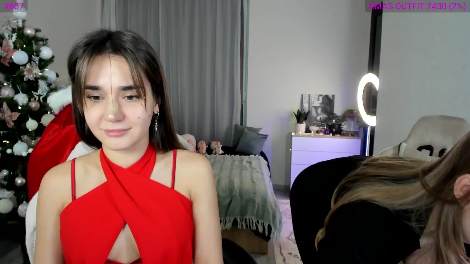 Gallery image thumbnail from Ellies_Smile's myfreecams stream on, 12/27/2024, 19:48 image 10 of 20