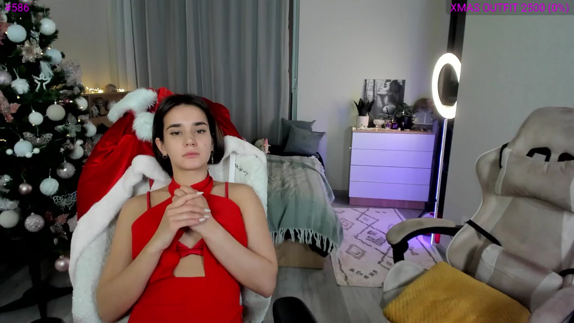 Gallery image thumbnail from Ellies_Smile's myfreecams stream on, 12/27/2024, 21:23 image 7 of 20
