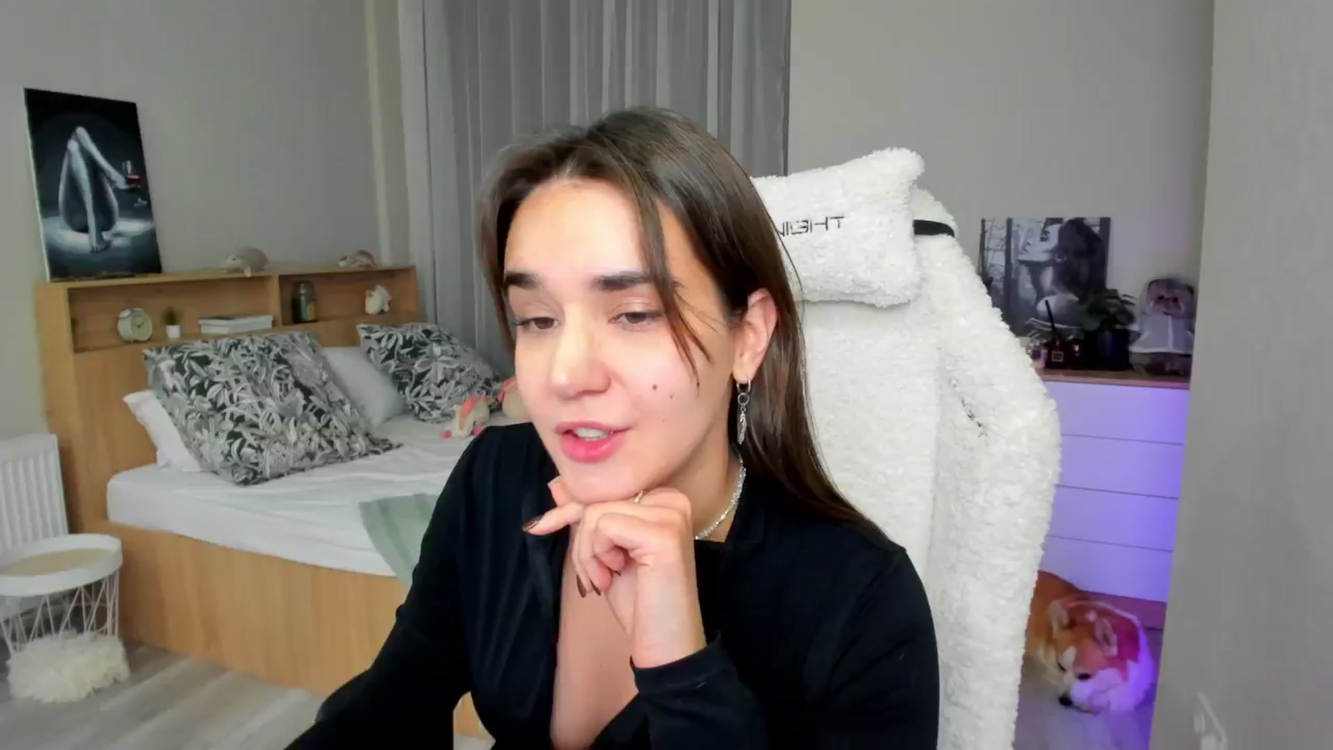 Gallery image thumbnail from Ellies_Smile's myfreecams stream on, 01/24/2025, 18:15 image 10 of 20
