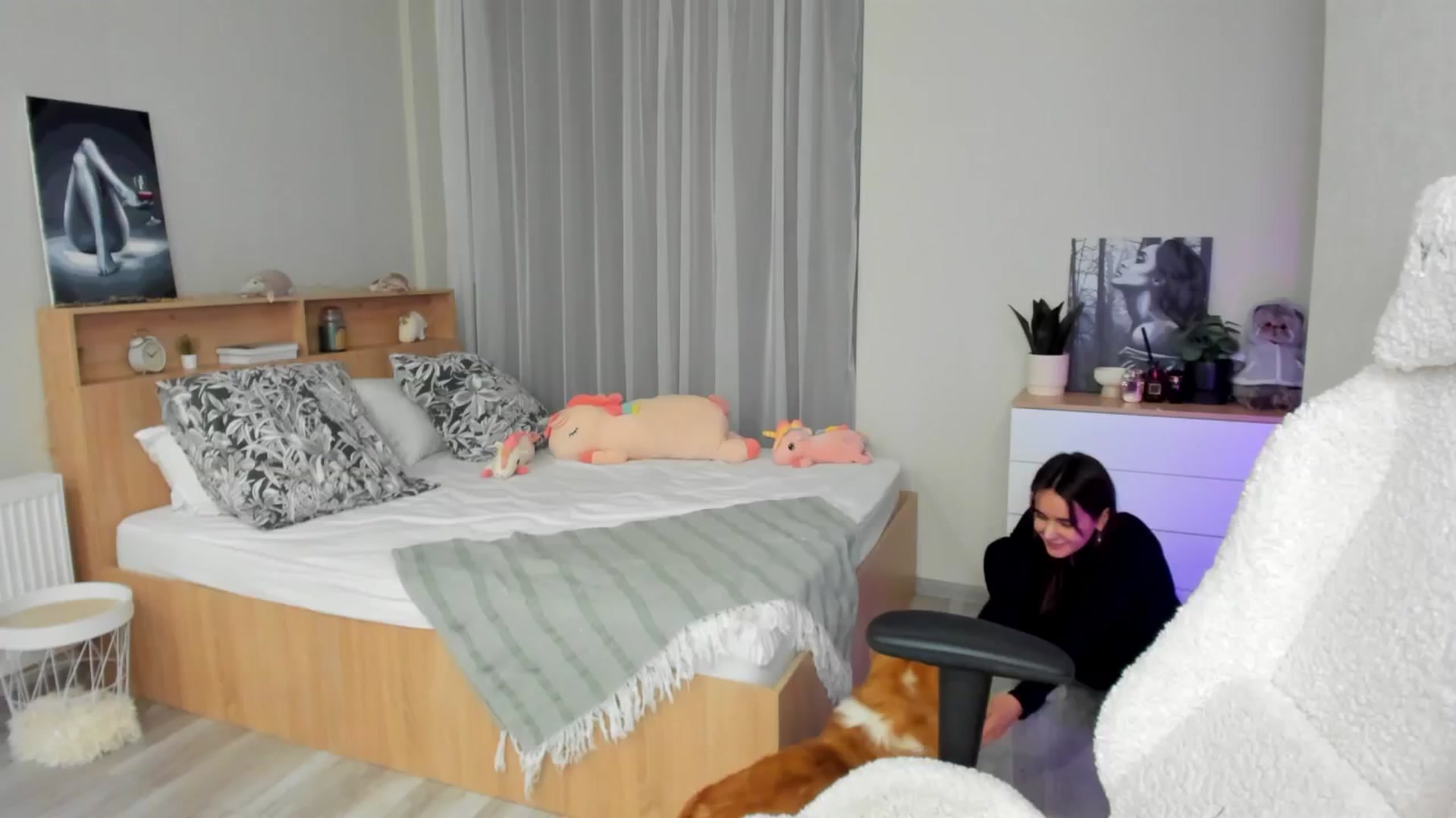 Gallery image thumbnail from Ellies_Smile's myfreecams stream on, 01/24/2025, 18:15 image 15 of 20