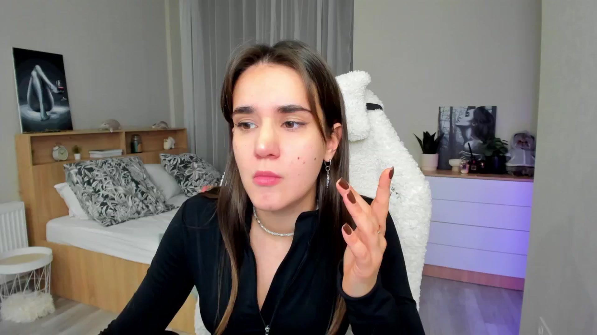 Gallery image thumbnail from Ellies_Smile's myfreecams stream on, 01/24/2025, 18:59 image 9 of 20