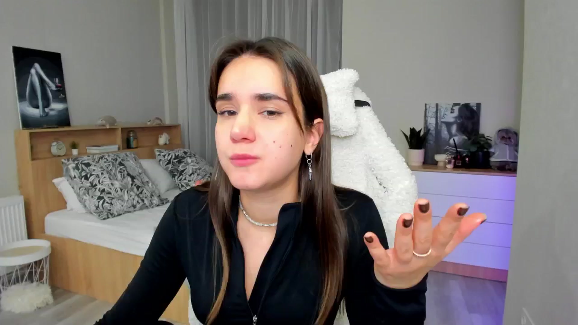 Gallery image thumbnail from Ellies_Smile's myfreecams stream on, 01/24/2025, 18:59 image 8 of 20