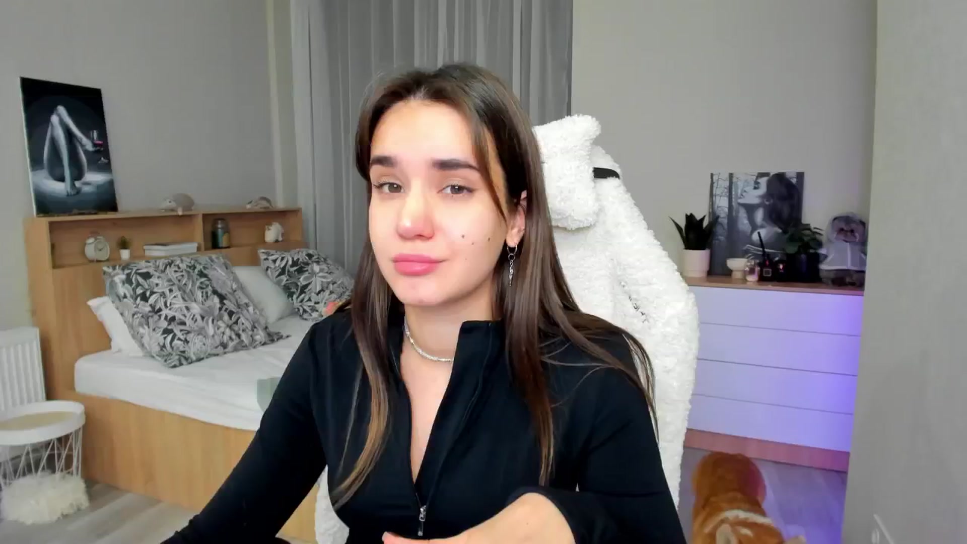 Gallery image thumbnail from Ellies_Smile's myfreecams stream on, 01/24/2025, 18:59 image 13 of 20