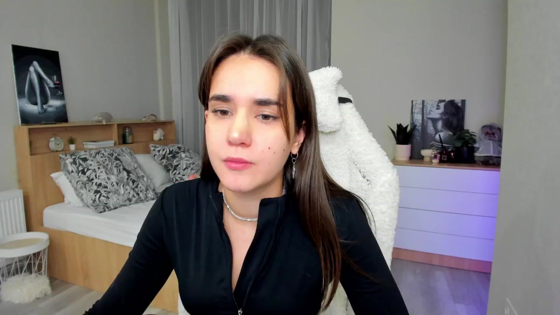 Gallery image thumbnail from Ellies_Smile's myfreecams stream on, 01/24/2025, 18:59 image 2 of 20