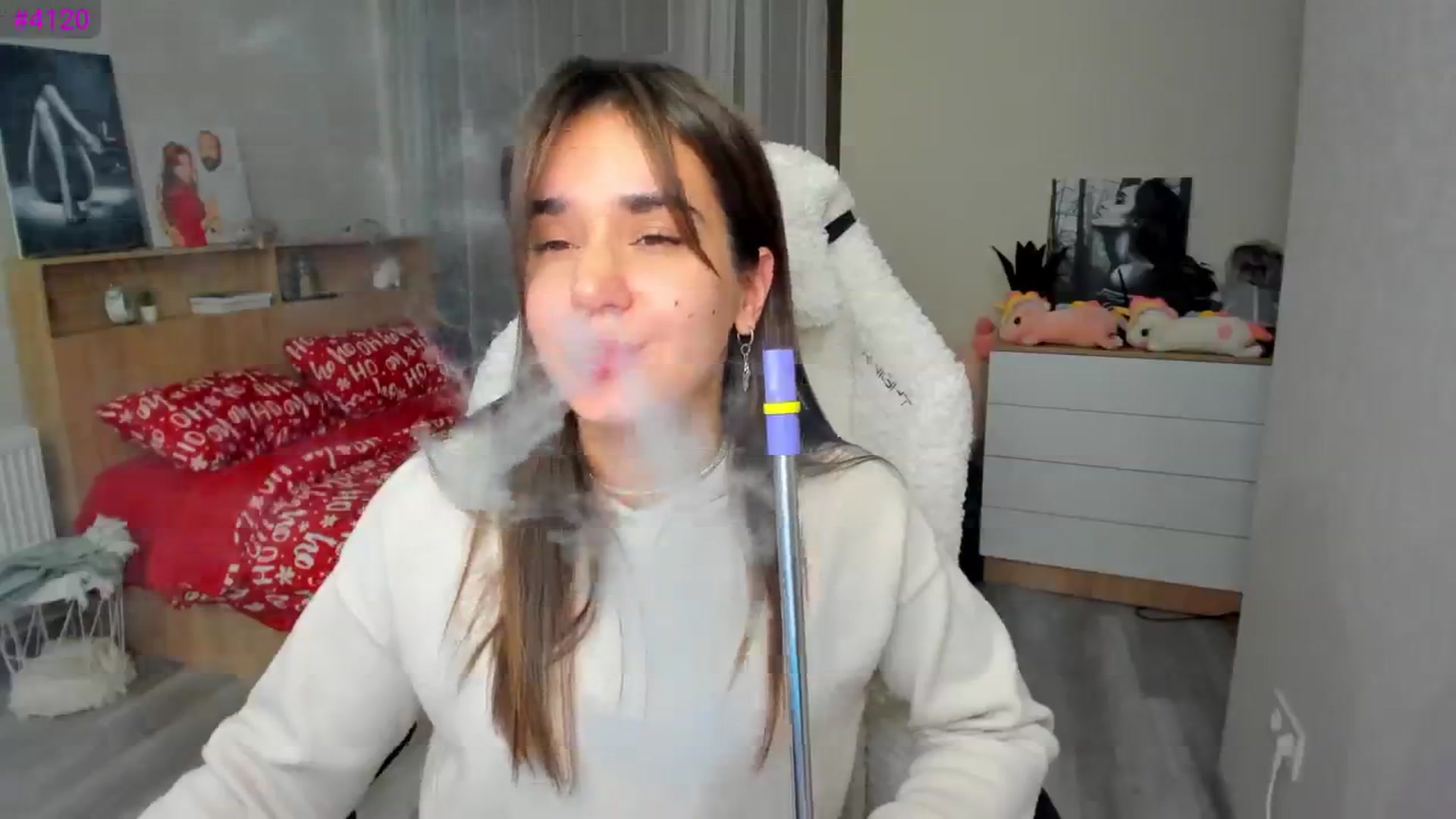 Gallery image thumbnail from Ellies_Smile's myfreecams stream on, 01/26/2025, 12:19 image 12 of 20