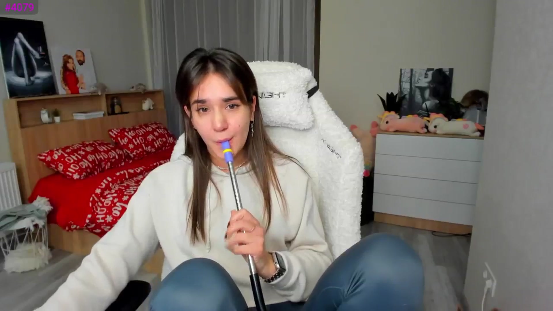 Gallery image thumbnail from Ellies_Smile's myfreecams stream on, 01/26/2025, 12:19 image 14 of 20