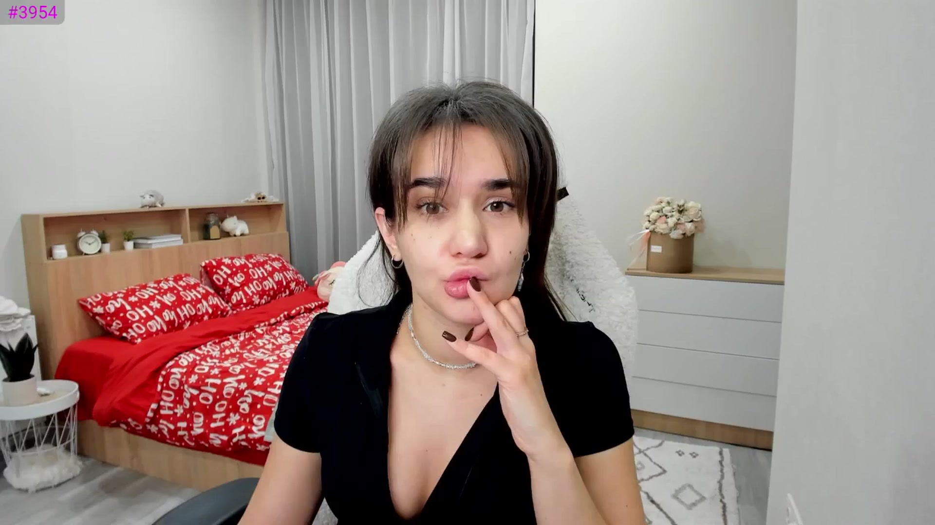 Gallery image thumbnail from Ellies_Smile's myfreecams stream on, 01/30/2025, 14:01 image 6 of 20