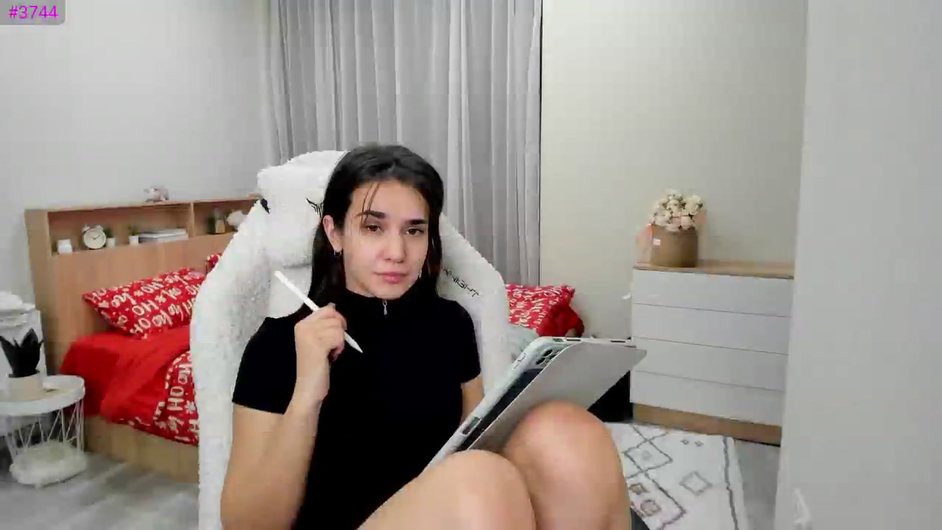 Gallery image thumbnail from Ellies_Smile's myfreecams stream on, 01/30/2025, 15:30 image 10 of 20