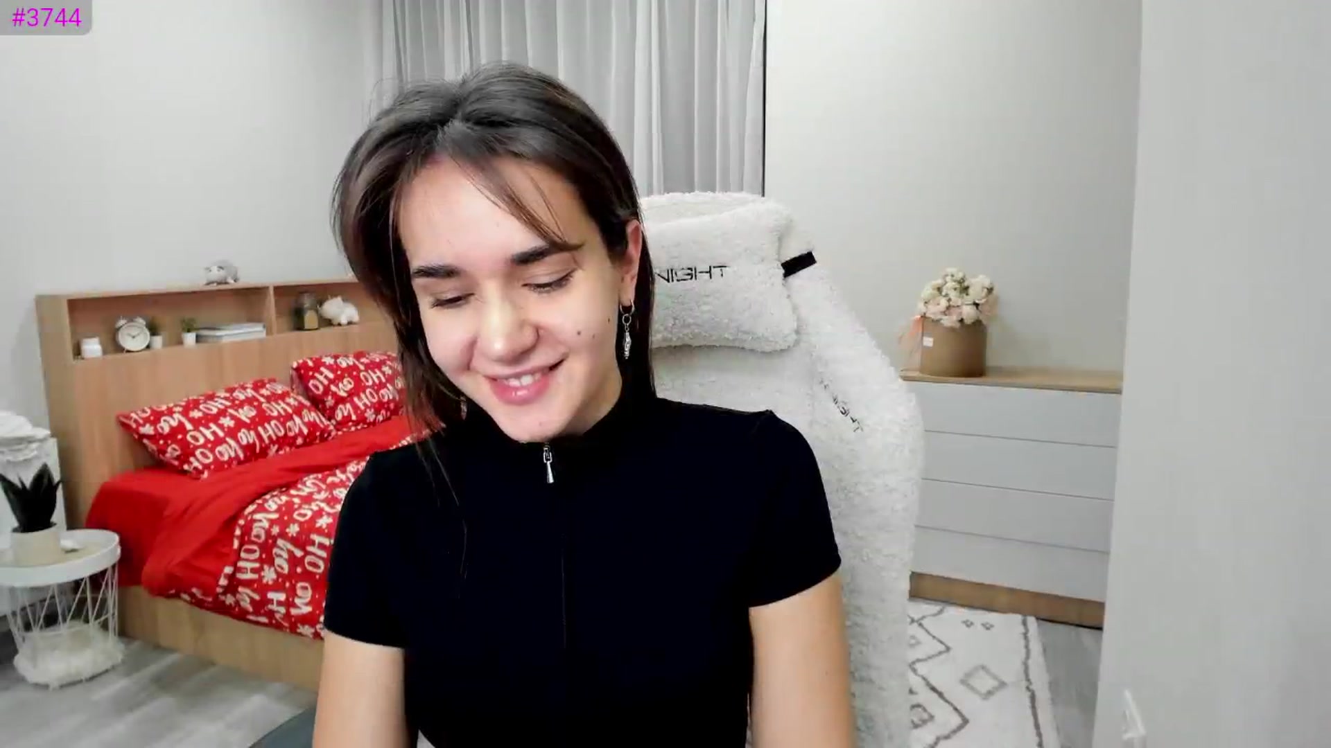 Gallery image thumbnail from Ellies_Smile's myfreecams stream on, 01/30/2025, 15:30 image 7 of 20