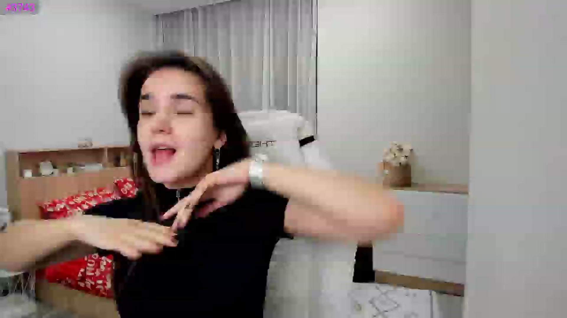 Gallery image thumbnail from Ellies_Smile's myfreecams stream on, 01/30/2025, 15:30 image 1 of 20