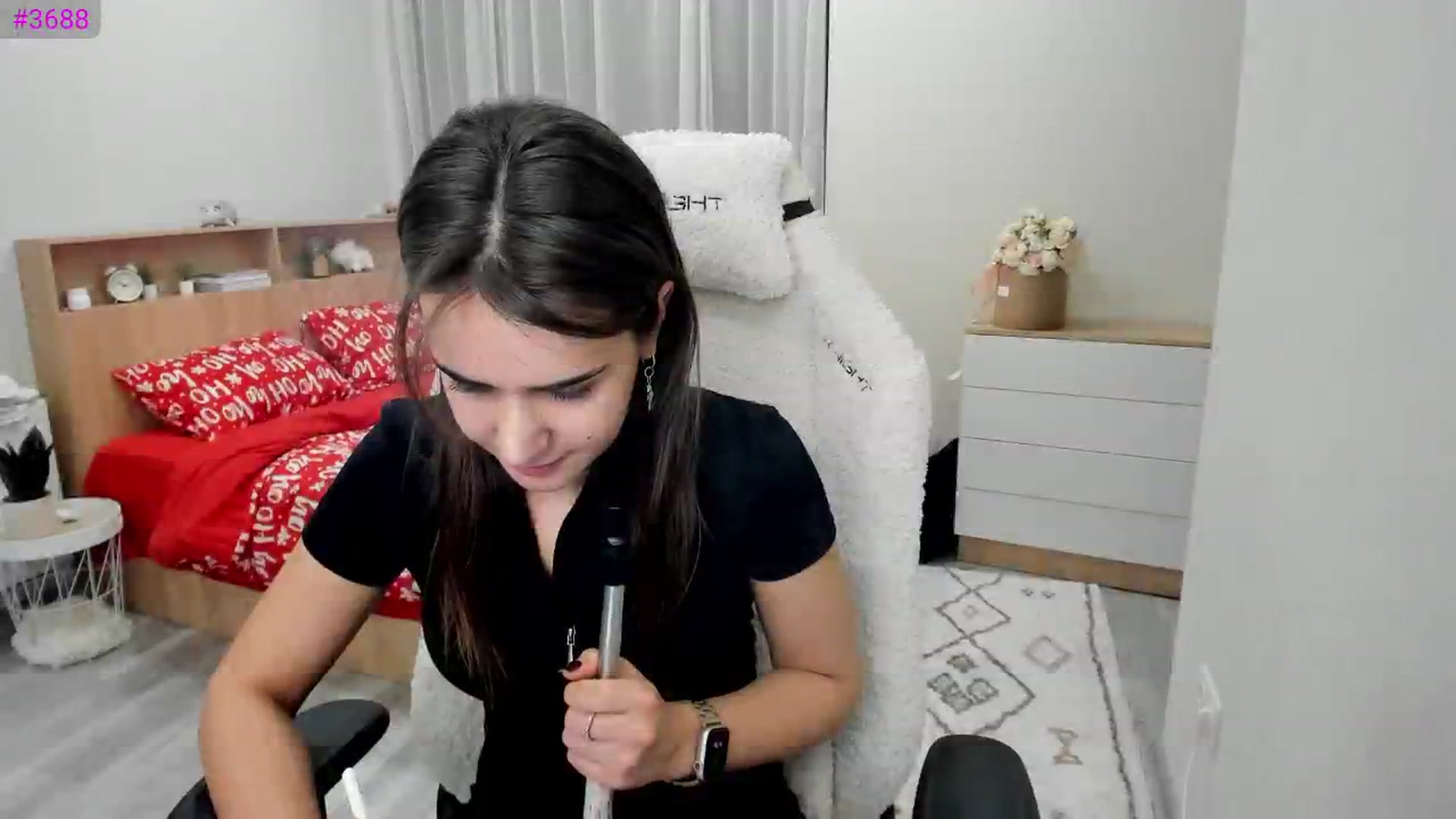 Gallery image thumbnail from Ellies_Smile's myfreecams stream on, 01/30/2025, 16:20 image 4 of 20
