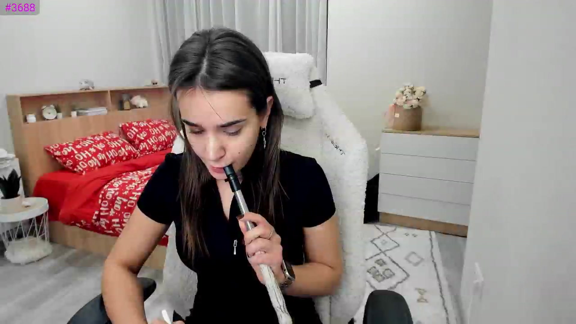 Gallery image thumbnail from Ellies_Smile's myfreecams stream on, 01/30/2025, 16:20 image 15 of 20