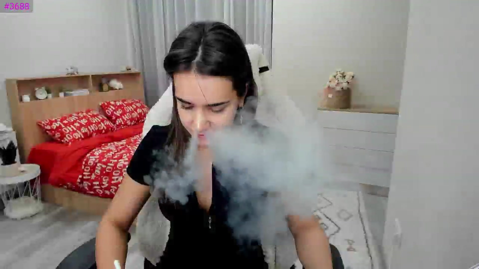 Gallery image thumbnail from Ellies_Smile's myfreecams stream on, 01/30/2025, 16:20 image 17 of 20