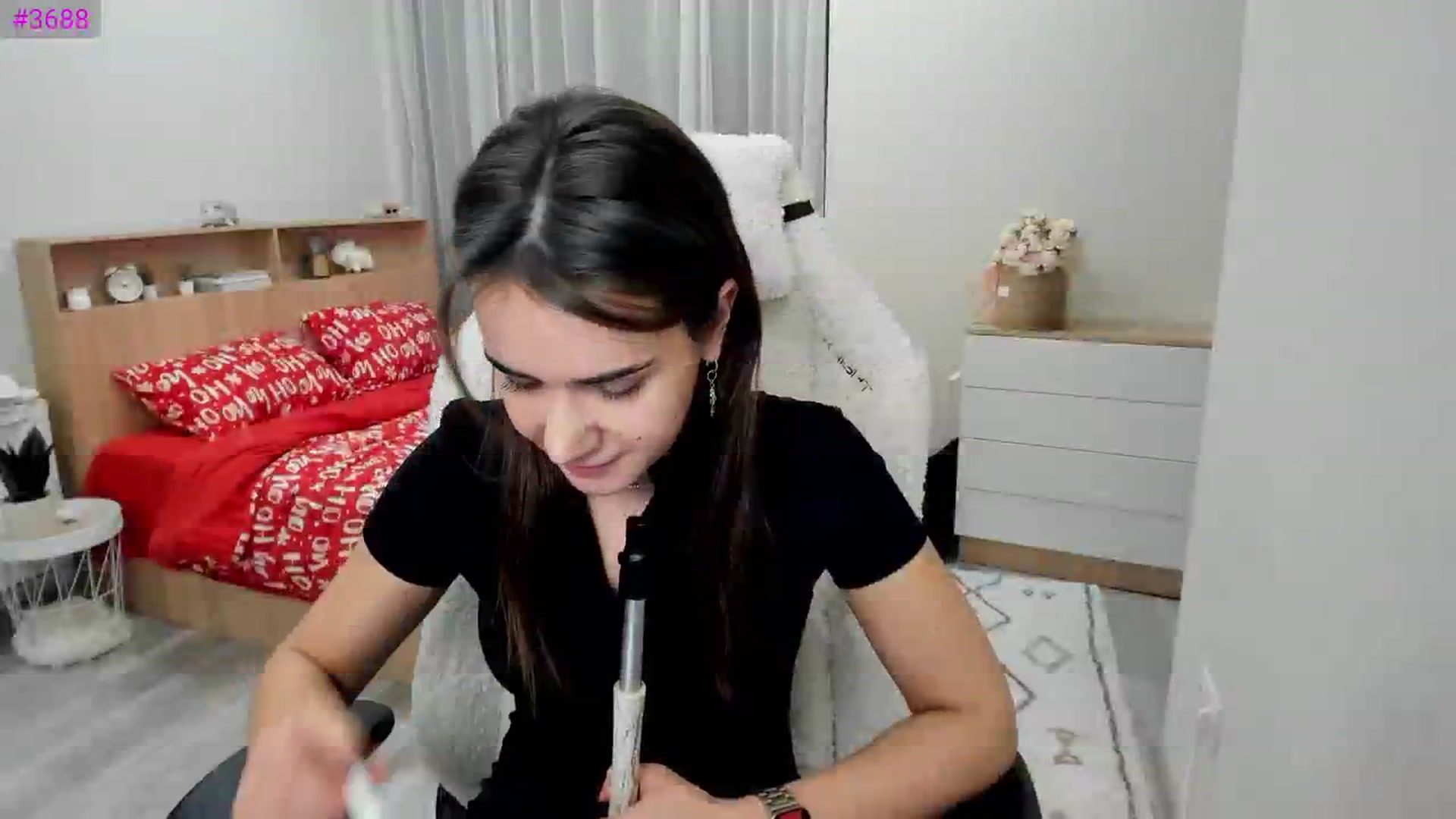 Gallery image thumbnail from Ellies_Smile's myfreecams stream on, 01/30/2025, 16:20 image 6 of 20