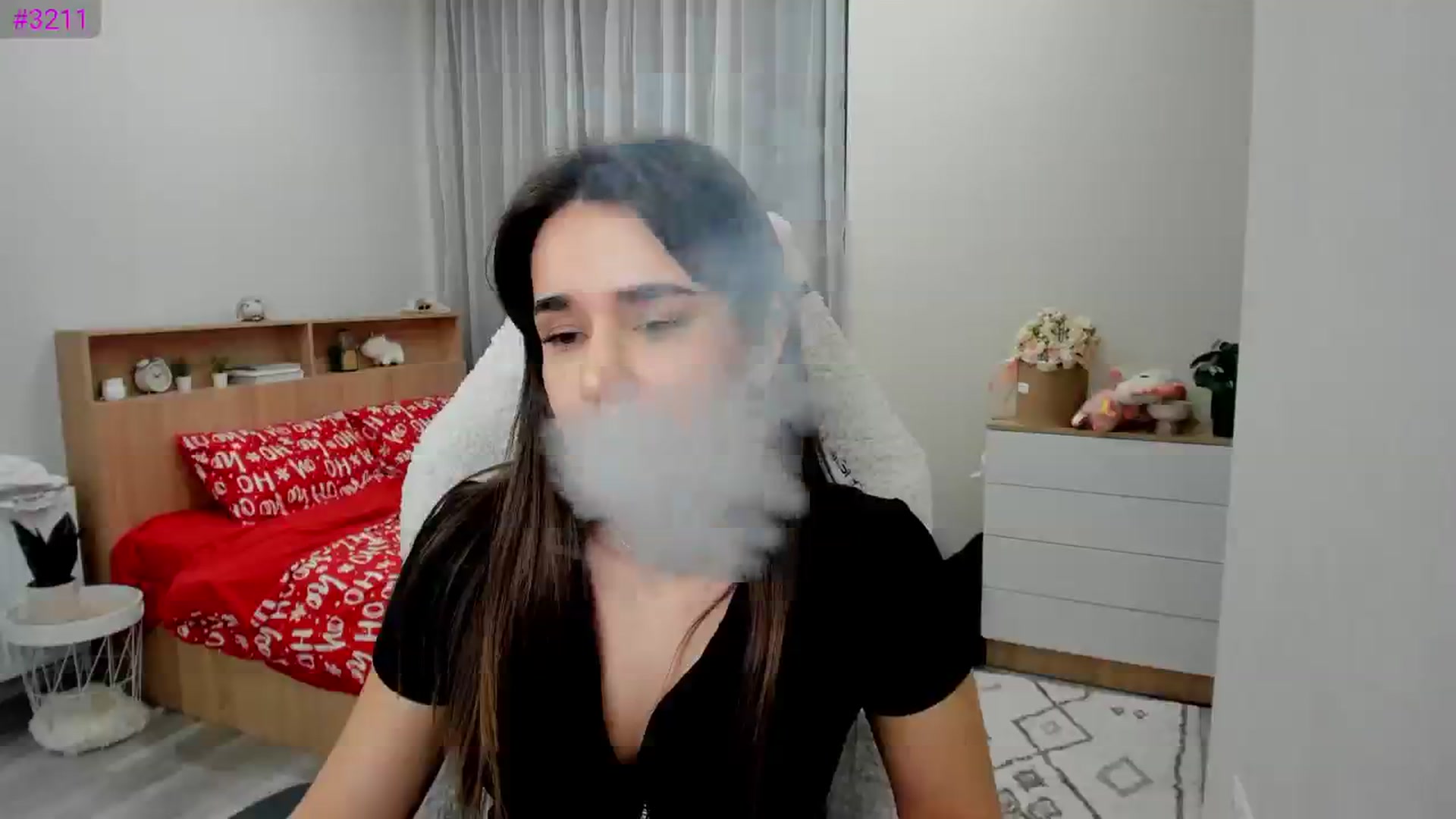 Gallery image thumbnail from Ellies_Smile's myfreecams stream on, 01/31/2025, 18:22 image 13 of 20