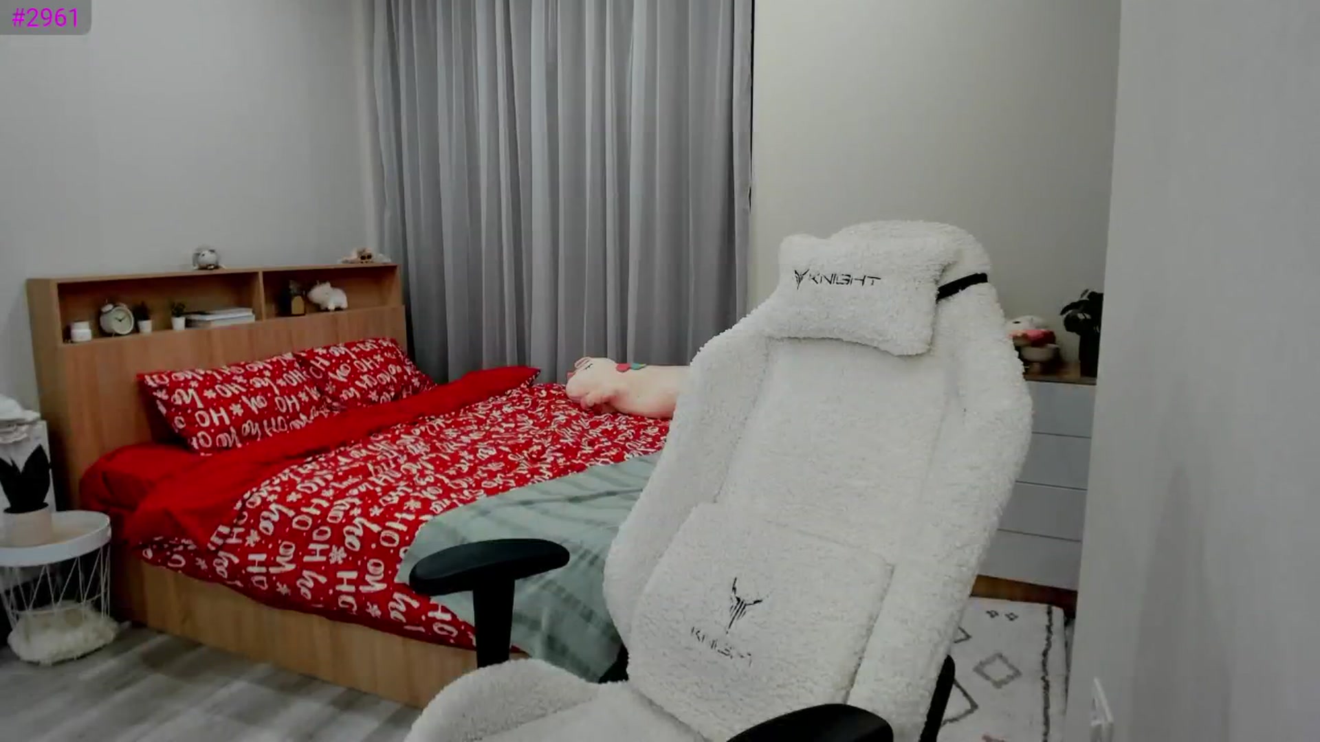 Gallery image thumbnail from Ellies_Smile's myfreecams stream on, 01/31/2025, 19:30 image 3 of 20
