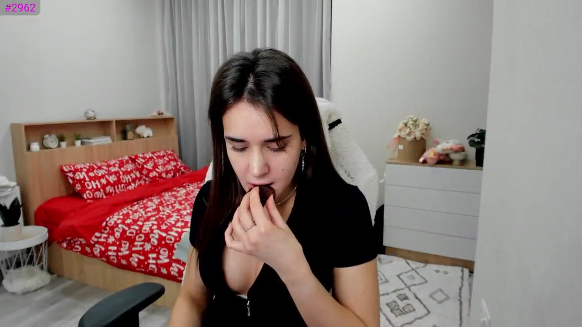 Gallery image thumbnail from Ellies_Smile's myfreecams stream on, 01/31/2025, 19:30 image 14 of 20