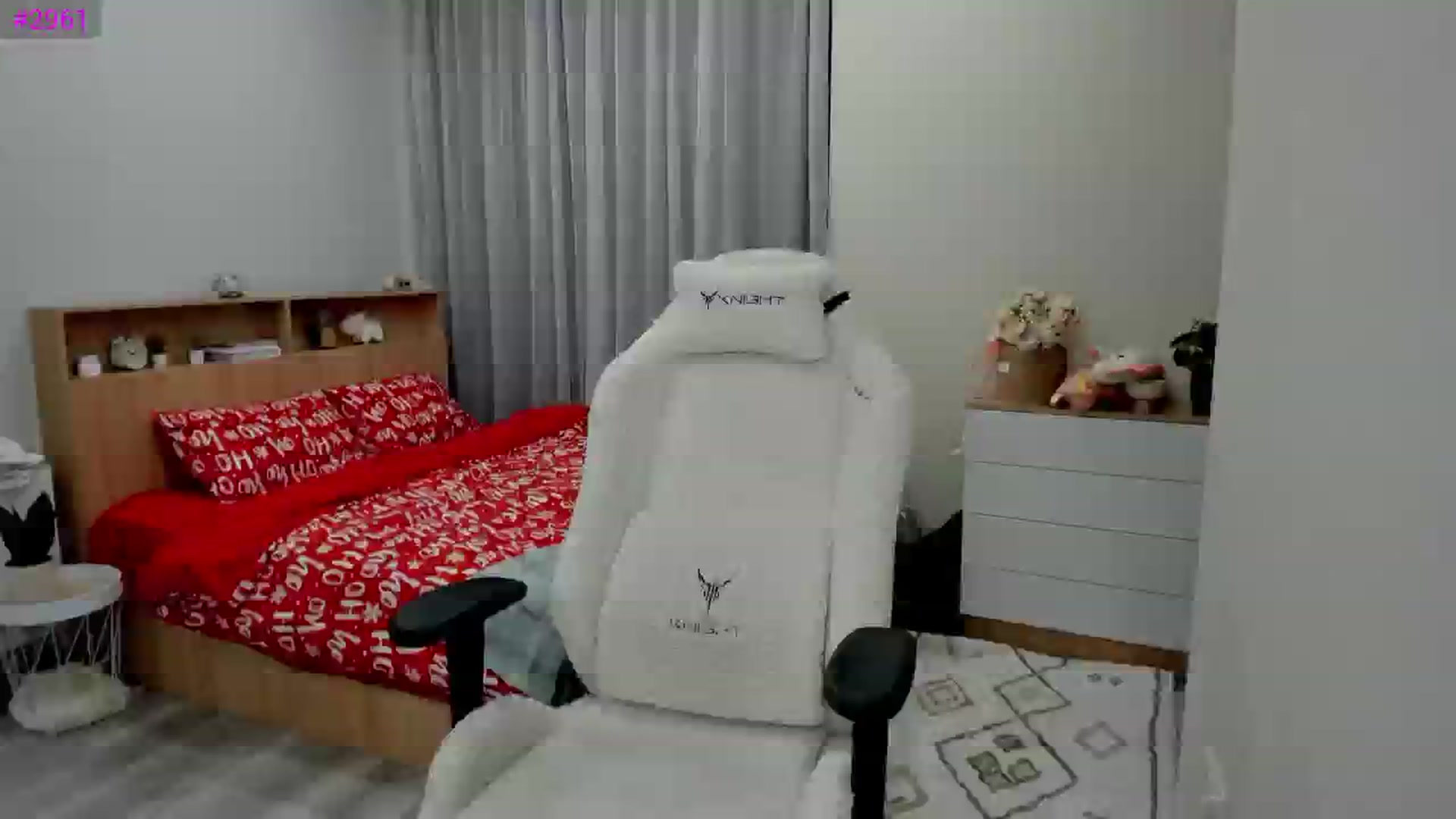 Gallery image thumbnail from Ellies_Smile's myfreecams stream on, 01/31/2025, 19:30 image 1 of 20
