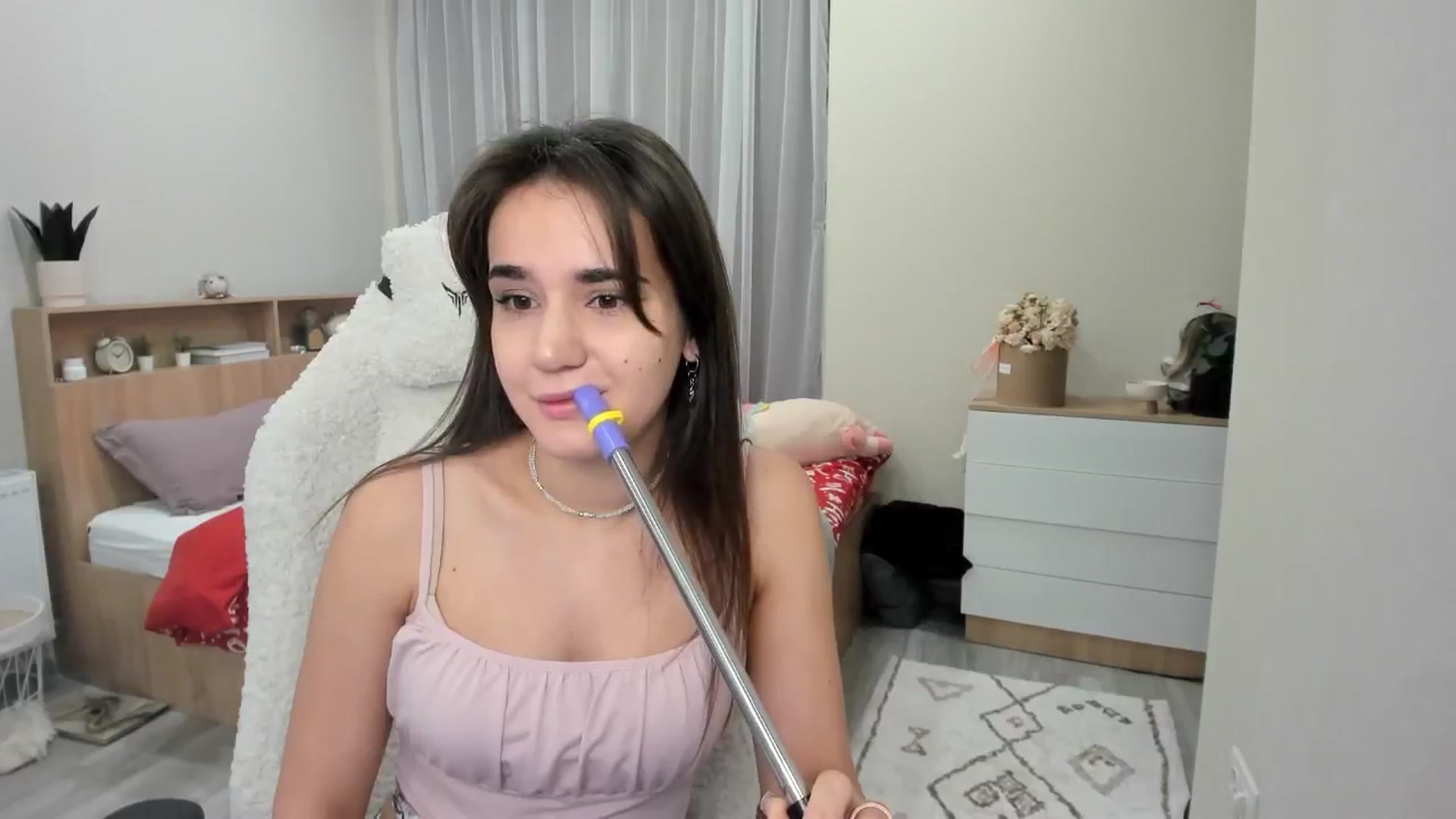 Gallery image thumbnail from Ellies_Smile's myfreecams stream on, 02/04/2025, 10:36 image 13 of 20