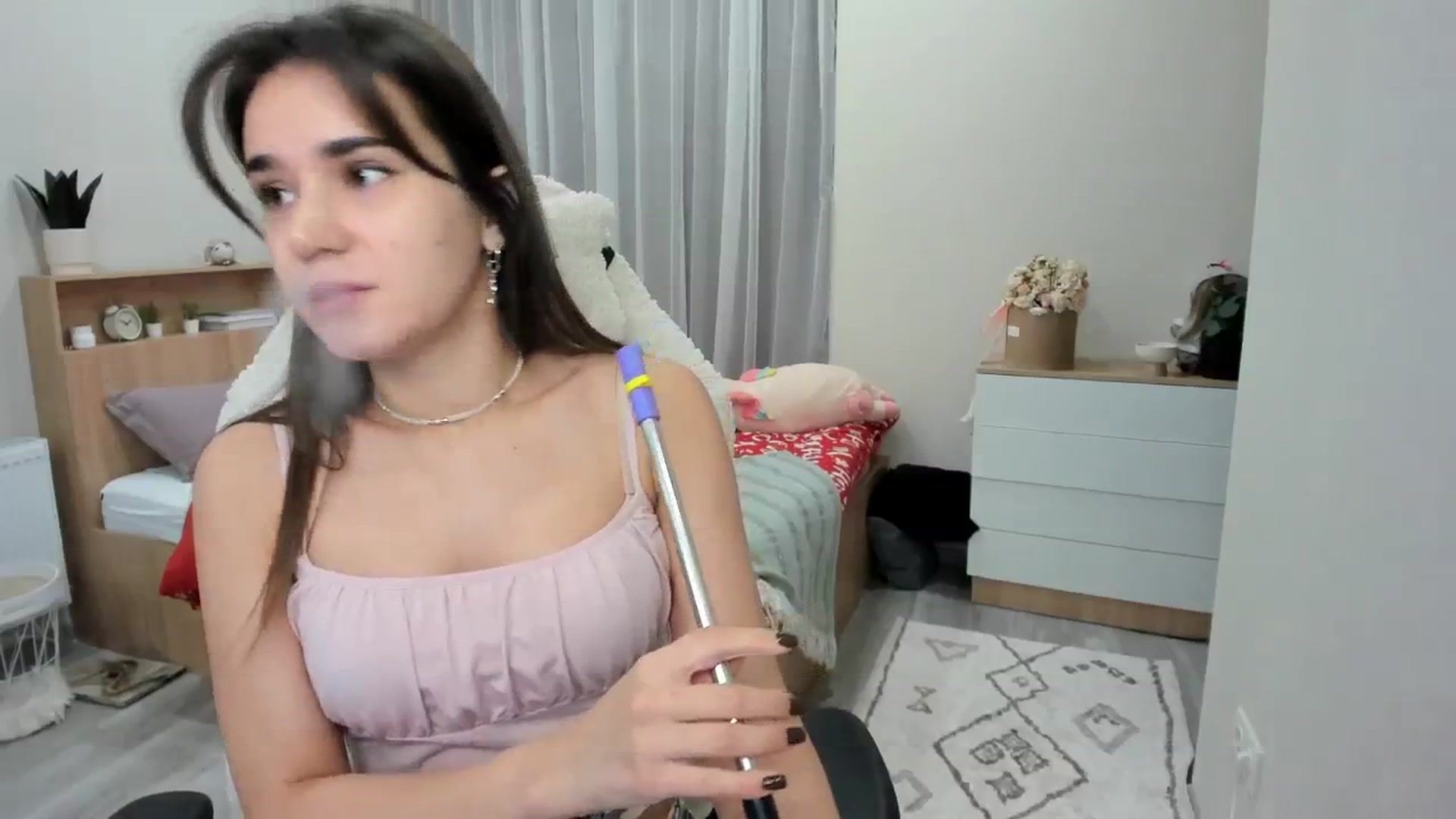Gallery image thumbnail from Ellies_Smile's myfreecams stream on, 02/04/2025, 10:36 image 7 of 20