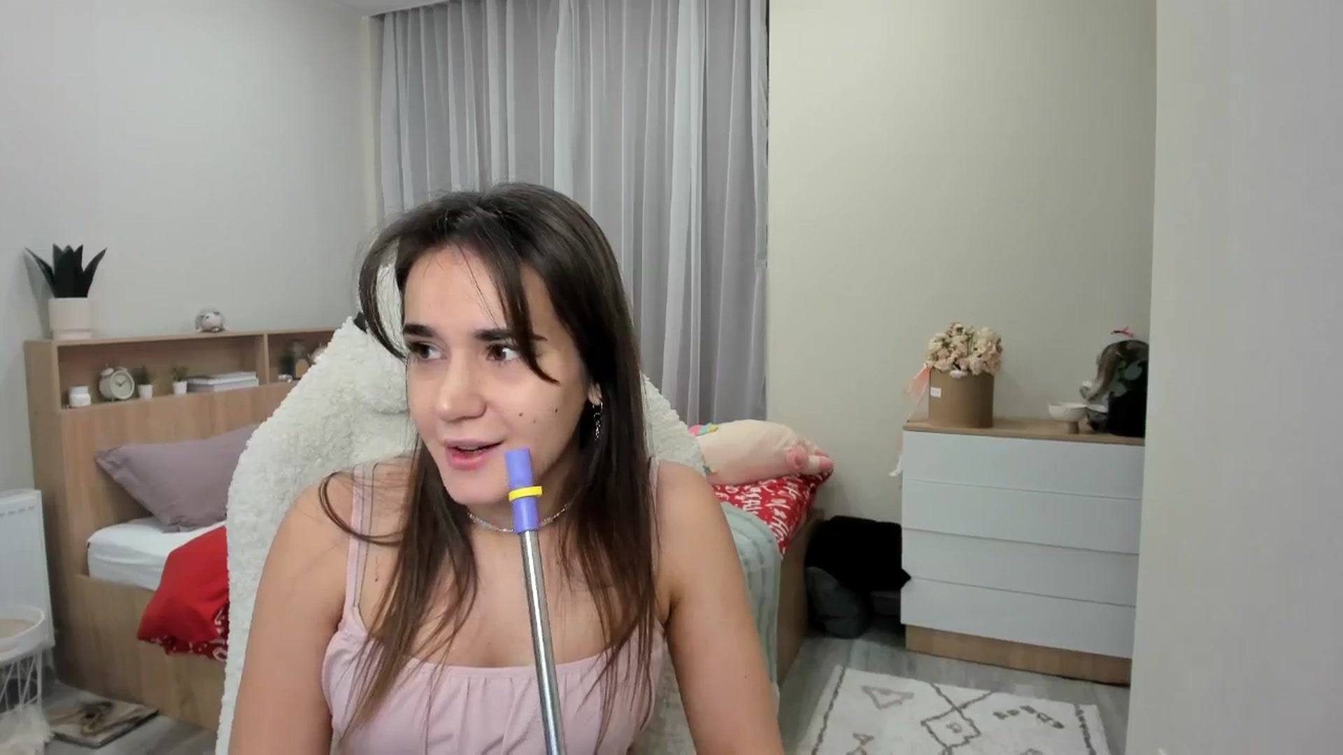 Gallery image thumbnail from Ellies_Smile's myfreecams stream on, 02/04/2025, 10:36 image 12 of 20
