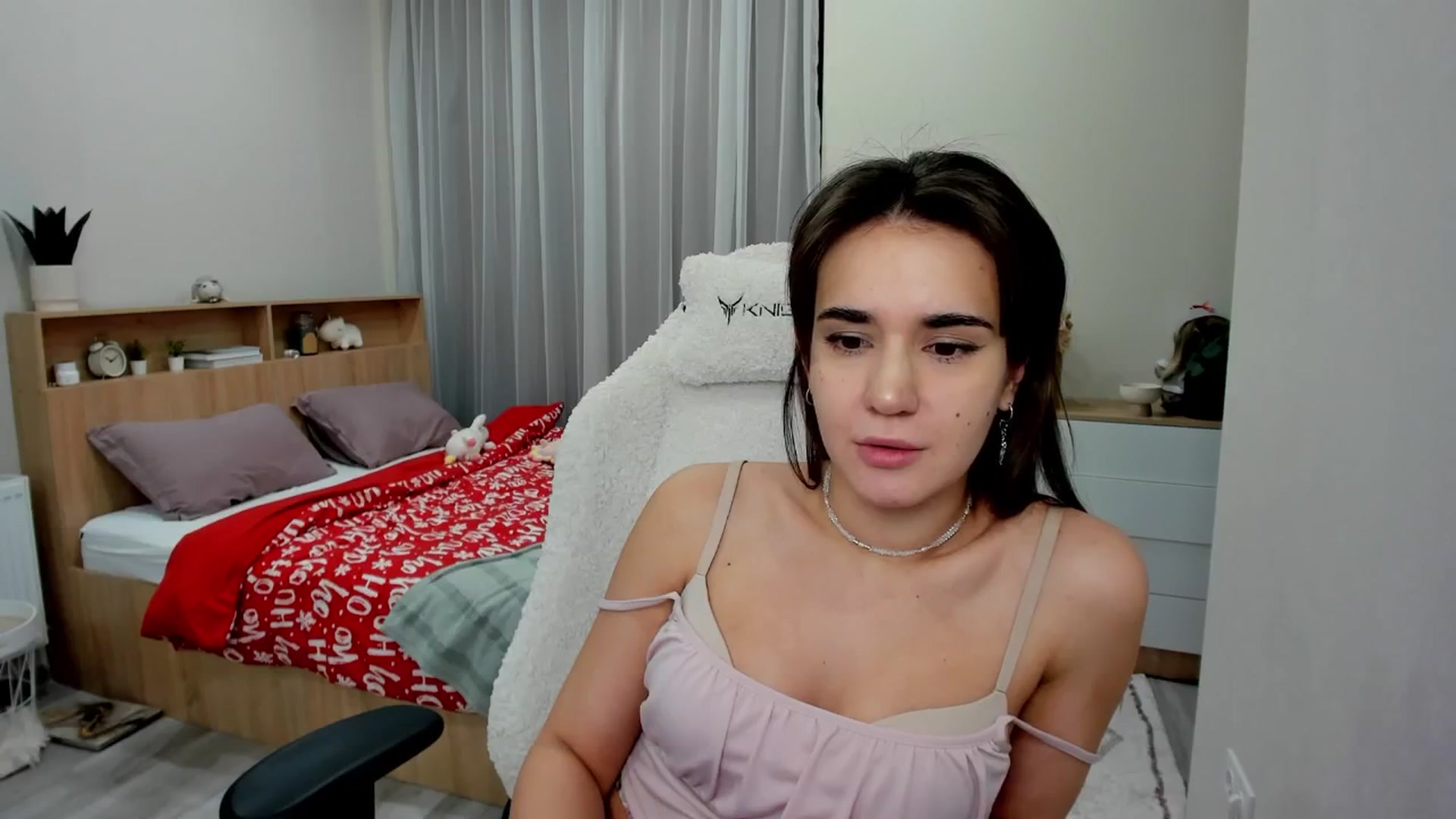 Gallery image thumbnail from Ellies_Smile's myfreecams stream on, 02/04/2025, 13:41 image 13 of 20