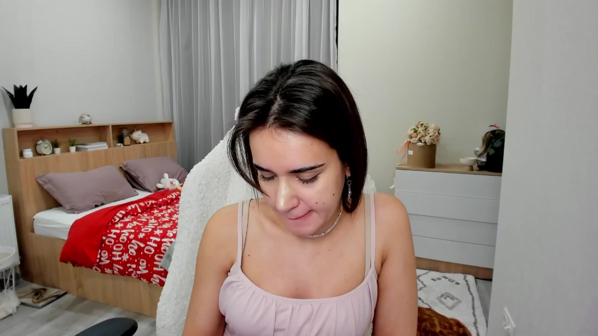 Gallery image thumbnail from Ellies_Smile's myfreecams stream on, 02/04/2025, 14:23 image 1 of 20