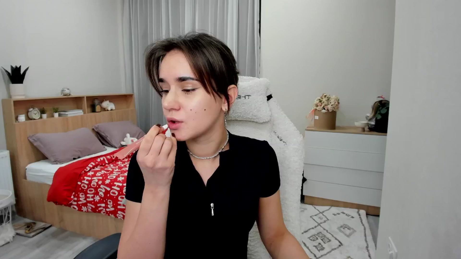 Gallery image thumbnail from Ellies_Smile's myfreecams stream on, 02/04/2025, 14:23 image 10 of 20