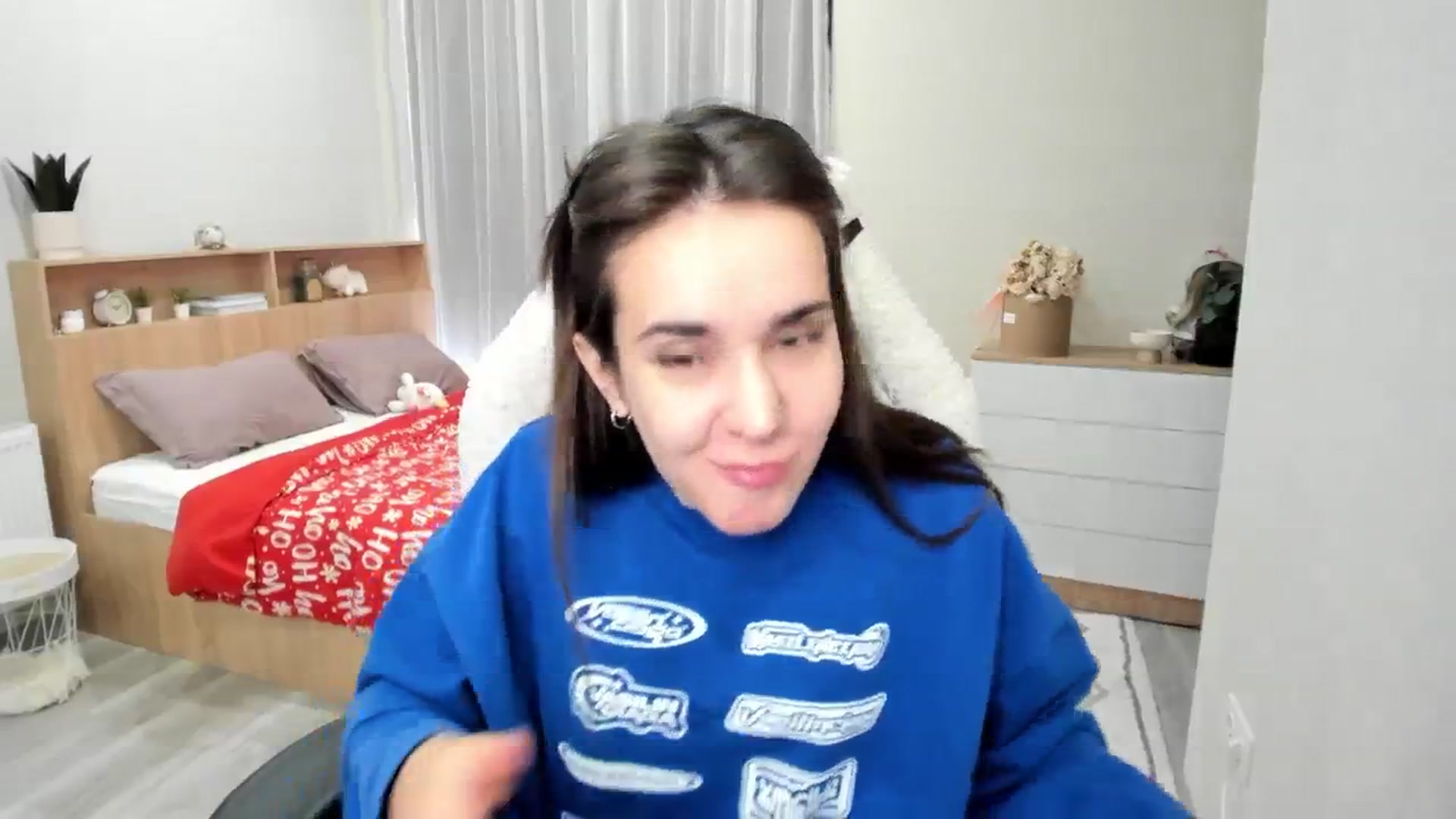 Gallery image thumbnail from Ellies_Smile's myfreecams stream on, 02/06/2025, 10:31 image 5 of 20