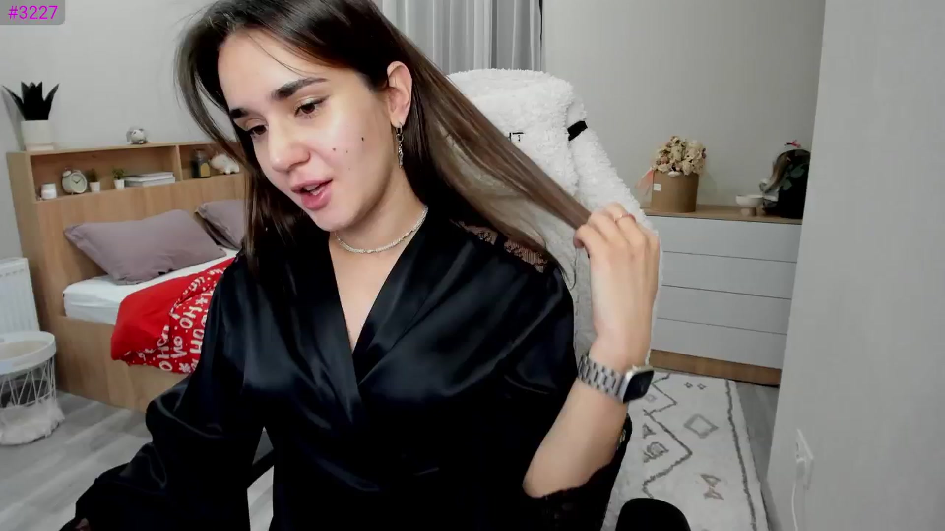Gallery image thumbnail from Ellies_Smile's myfreecams stream on, 02/06/2025, 10:31 image 19 of 20