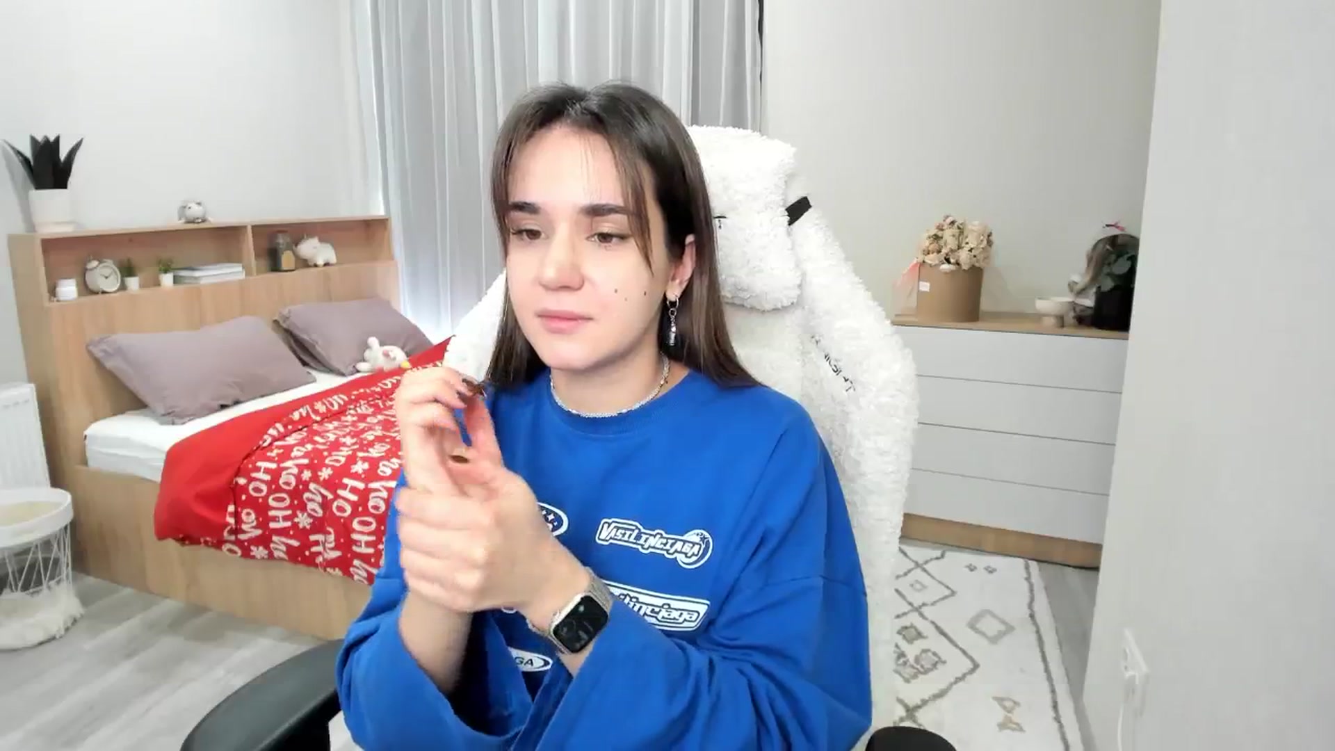 Gallery image thumbnail from Ellies_Smile's myfreecams stream on, 02/06/2025, 10:31 image 4 of 20