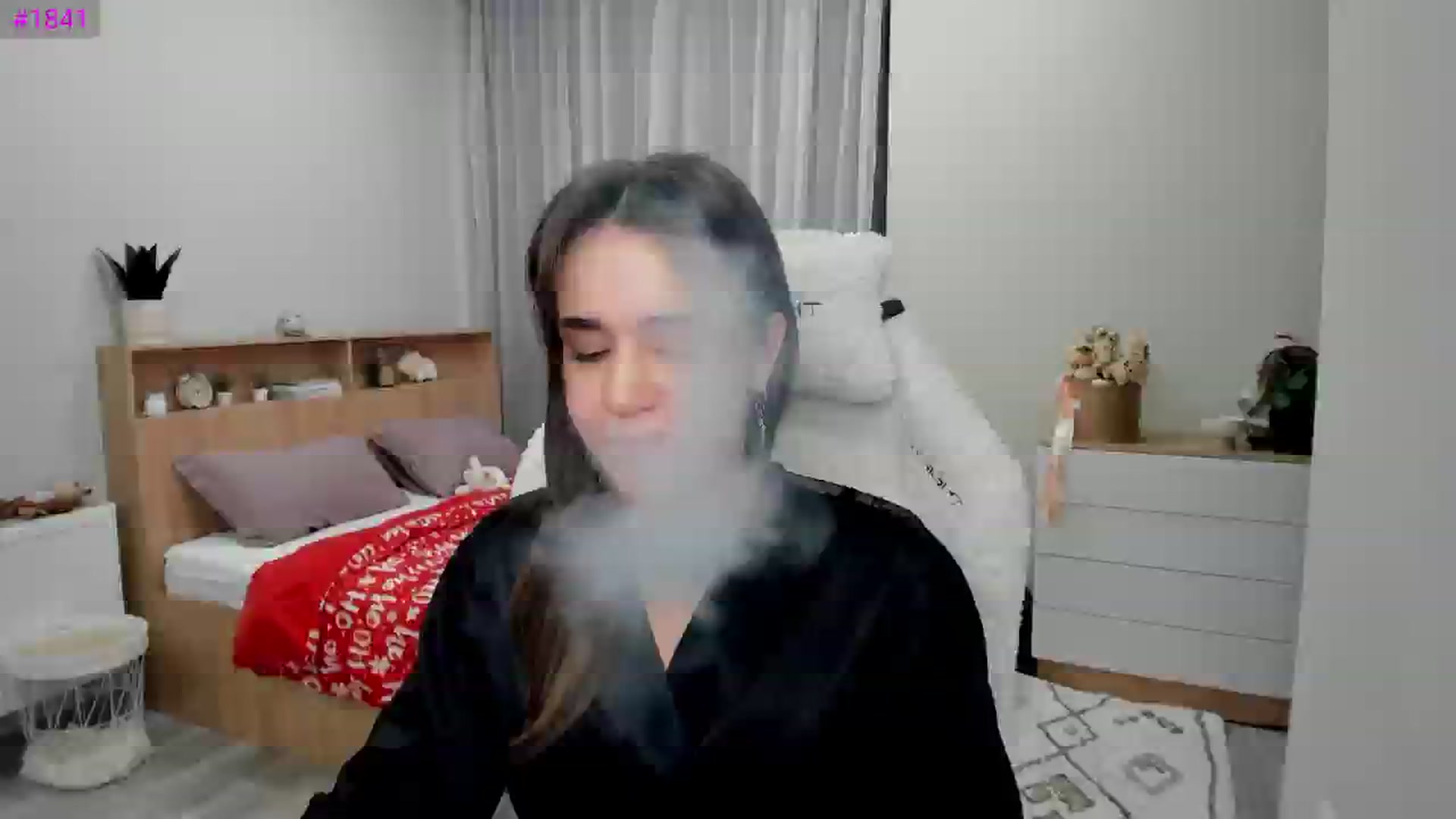 Gallery image thumbnail from Ellies_Smile's myfreecams stream on, 02/06/2025, 14:17 image 14 of 20
