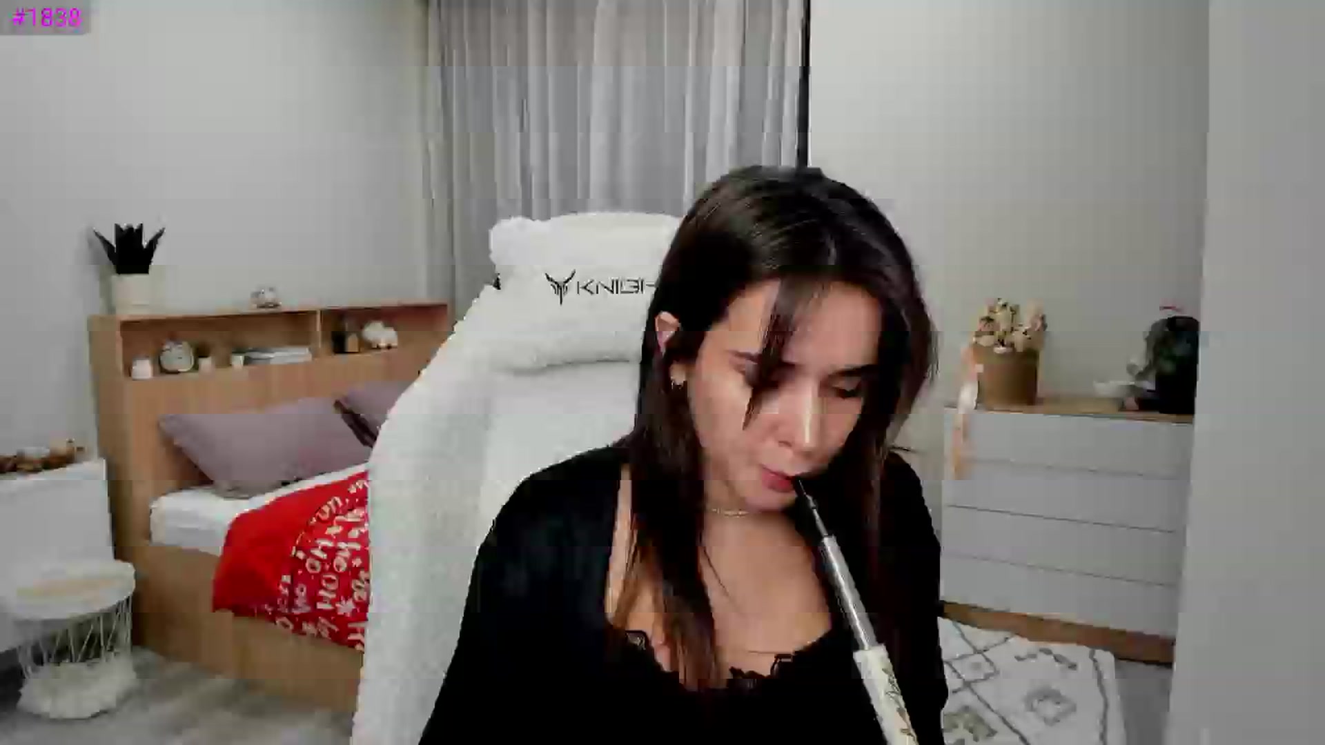Gallery image thumbnail from Ellies_Smile's myfreecams stream on, 02/06/2025, 14:17 image 7 of 20