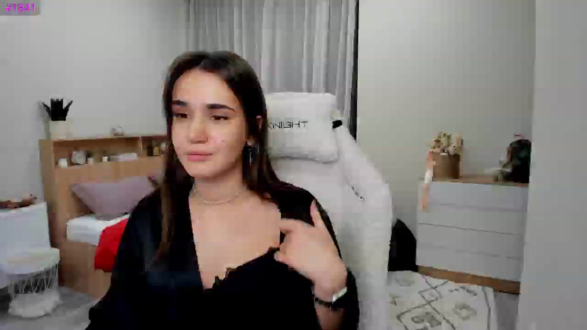 Gallery image thumbnail from Ellies_Smile's myfreecams stream on, 02/06/2025, 14:17 image 16 of 20