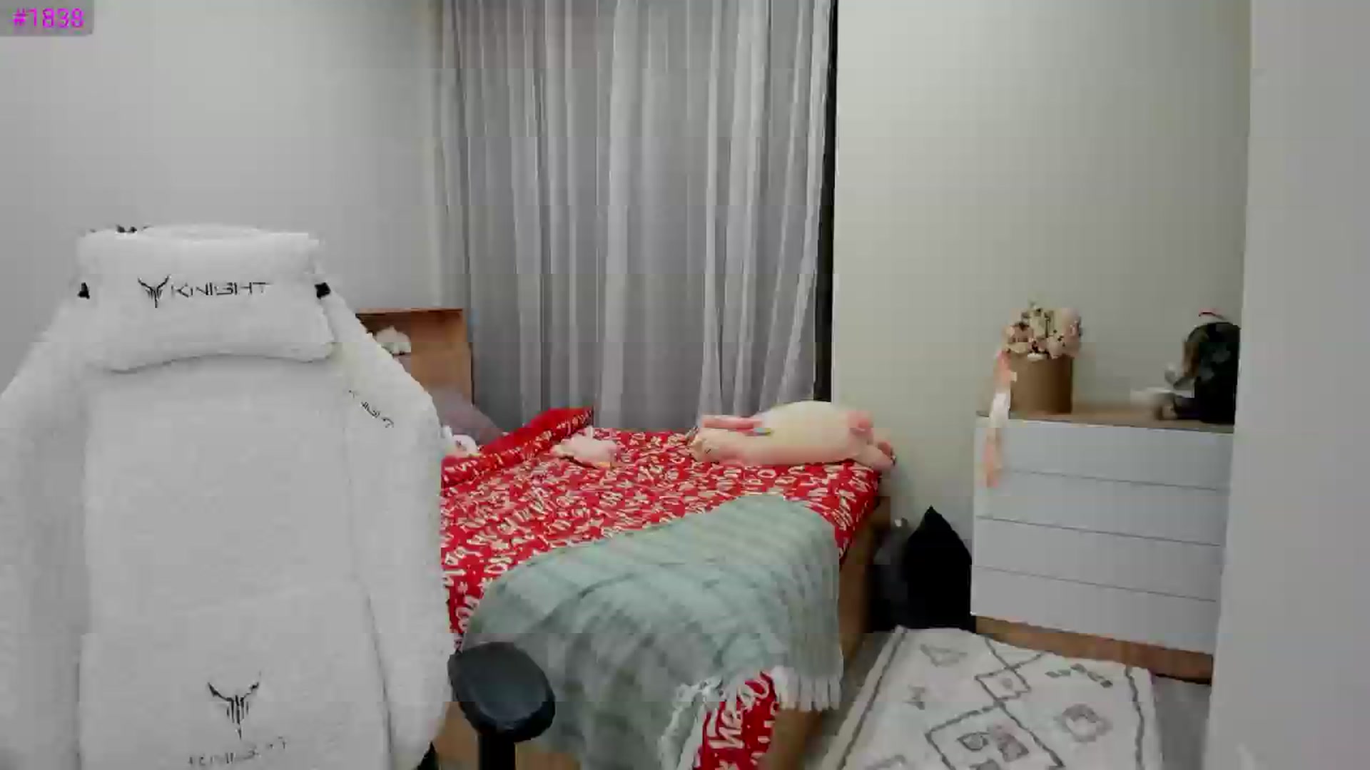 Gallery image thumbnail from Ellies_Smile's myfreecams stream on, 02/06/2025, 14:17 image 20 of 20