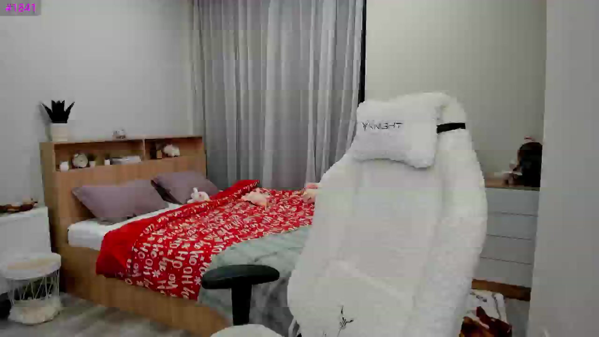Gallery image thumbnail from Ellies_Smile's myfreecams stream on, 02/06/2025, 14:17 image 13 of 20