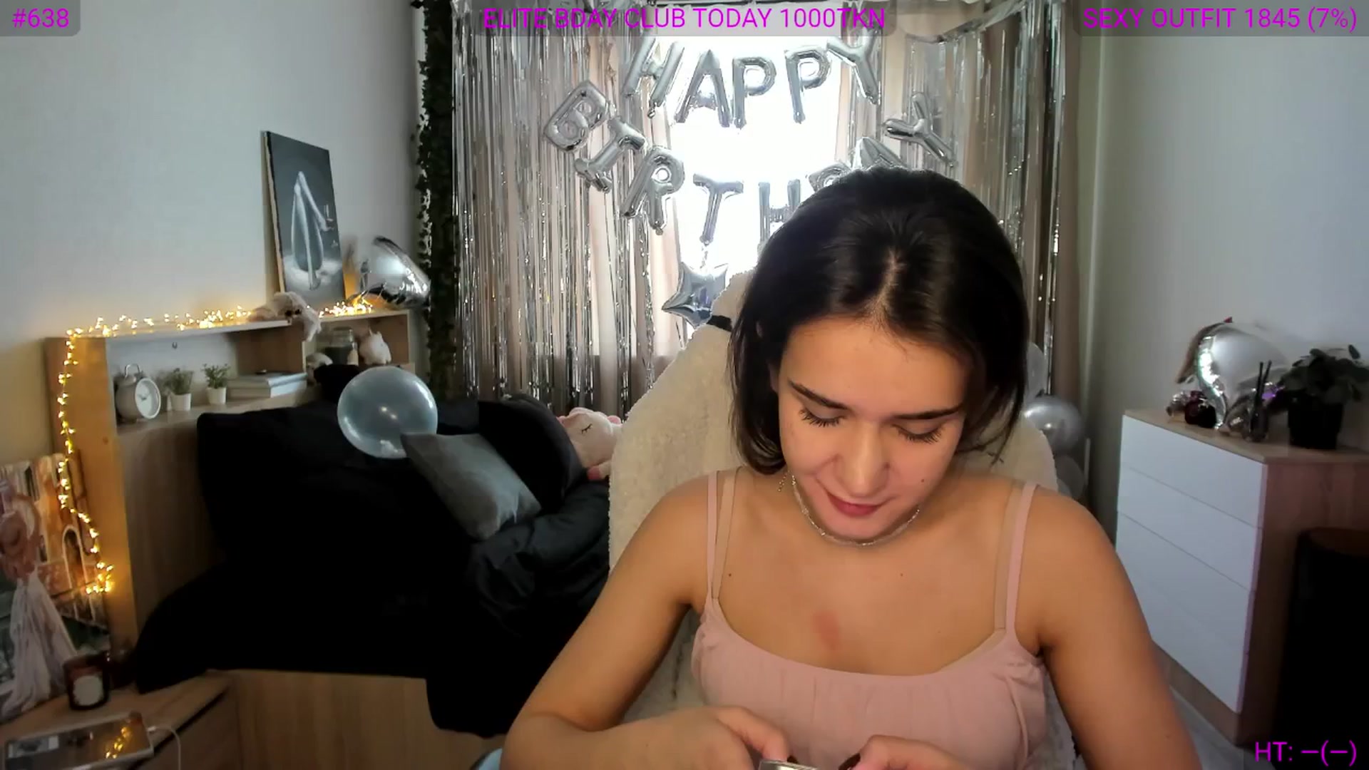 Gallery image thumbnail from Ellies_Smile's myfreecams stream on, 02/13/2025, 10:26 image 1 of 20
