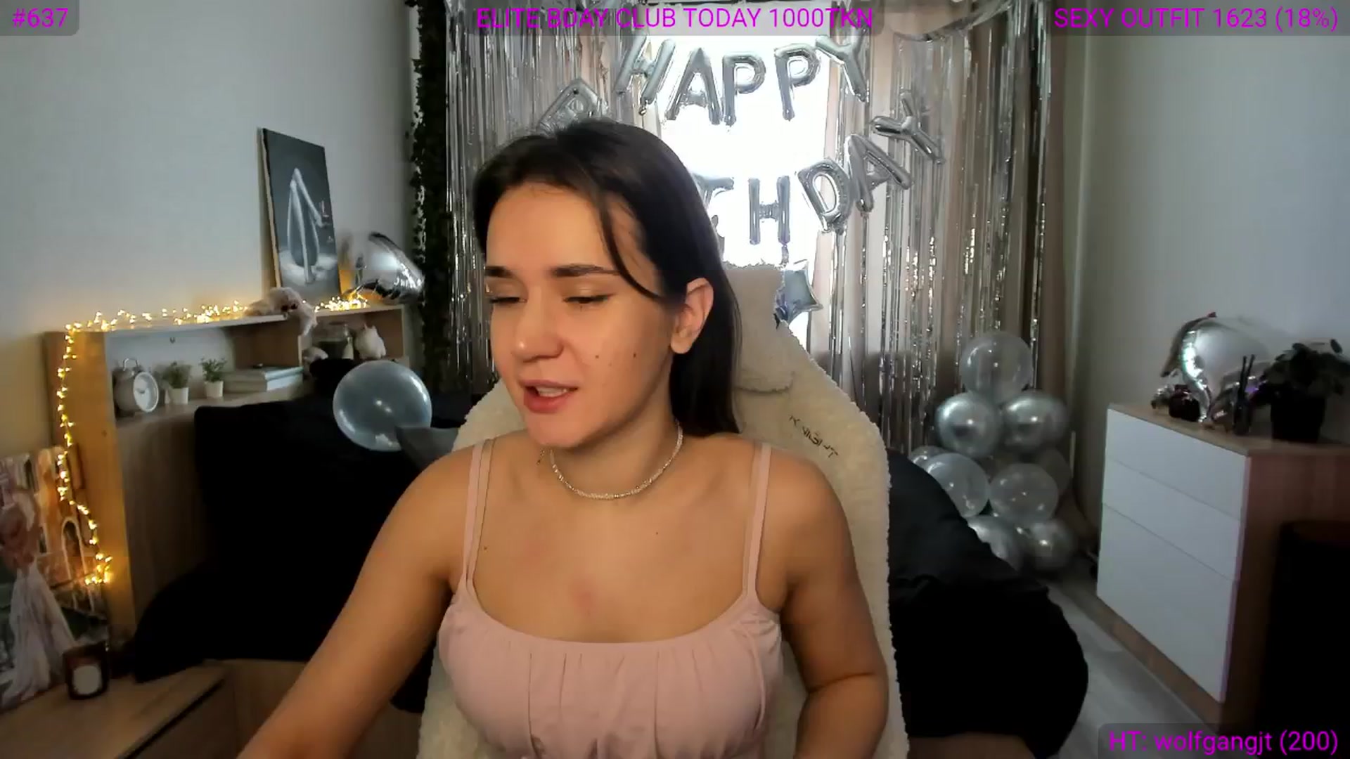 Gallery image thumbnail from Ellies_Smile's myfreecams stream on, 02/13/2025, 10:26 image 16 of 20