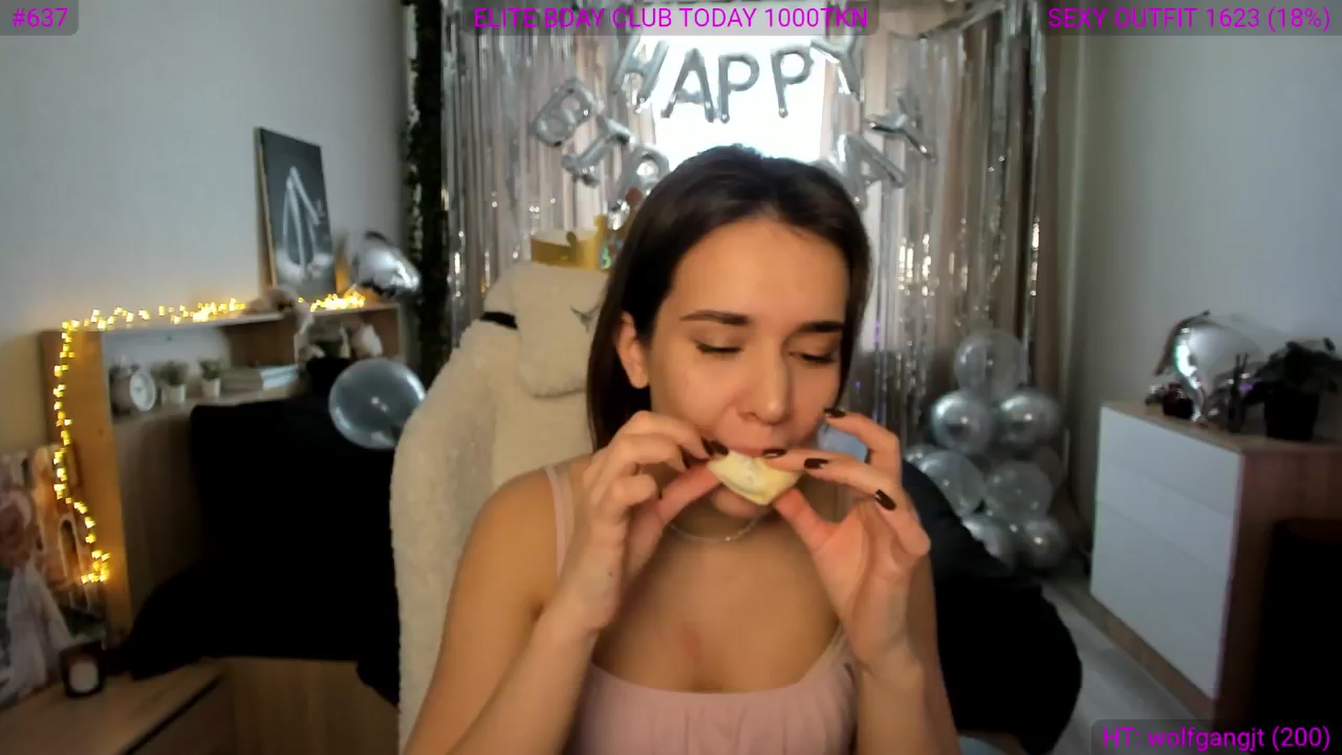 Gallery image thumbnail from Ellies_Smile's myfreecams stream on, 02/13/2025, 10:26 image 13 of 20