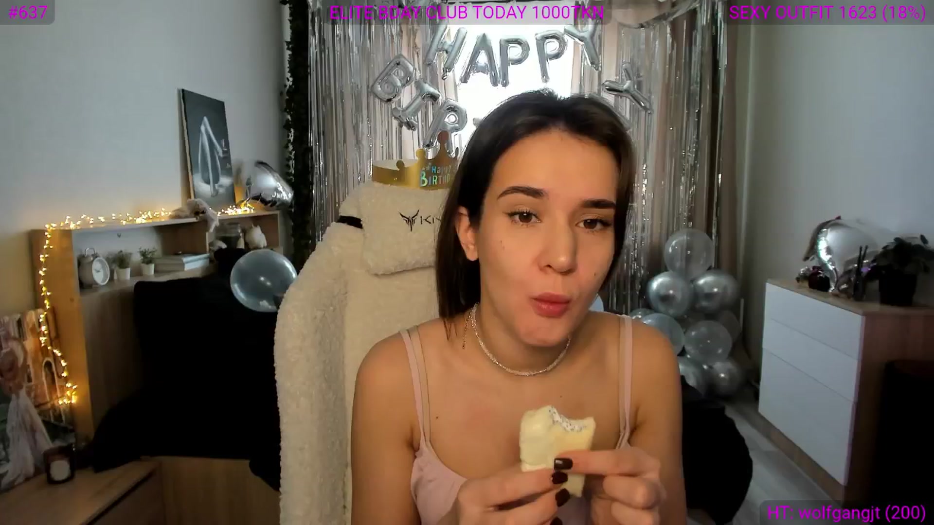 Gallery image thumbnail from Ellies_Smile's myfreecams stream on, 02/13/2025, 10:26 image 12 of 20
