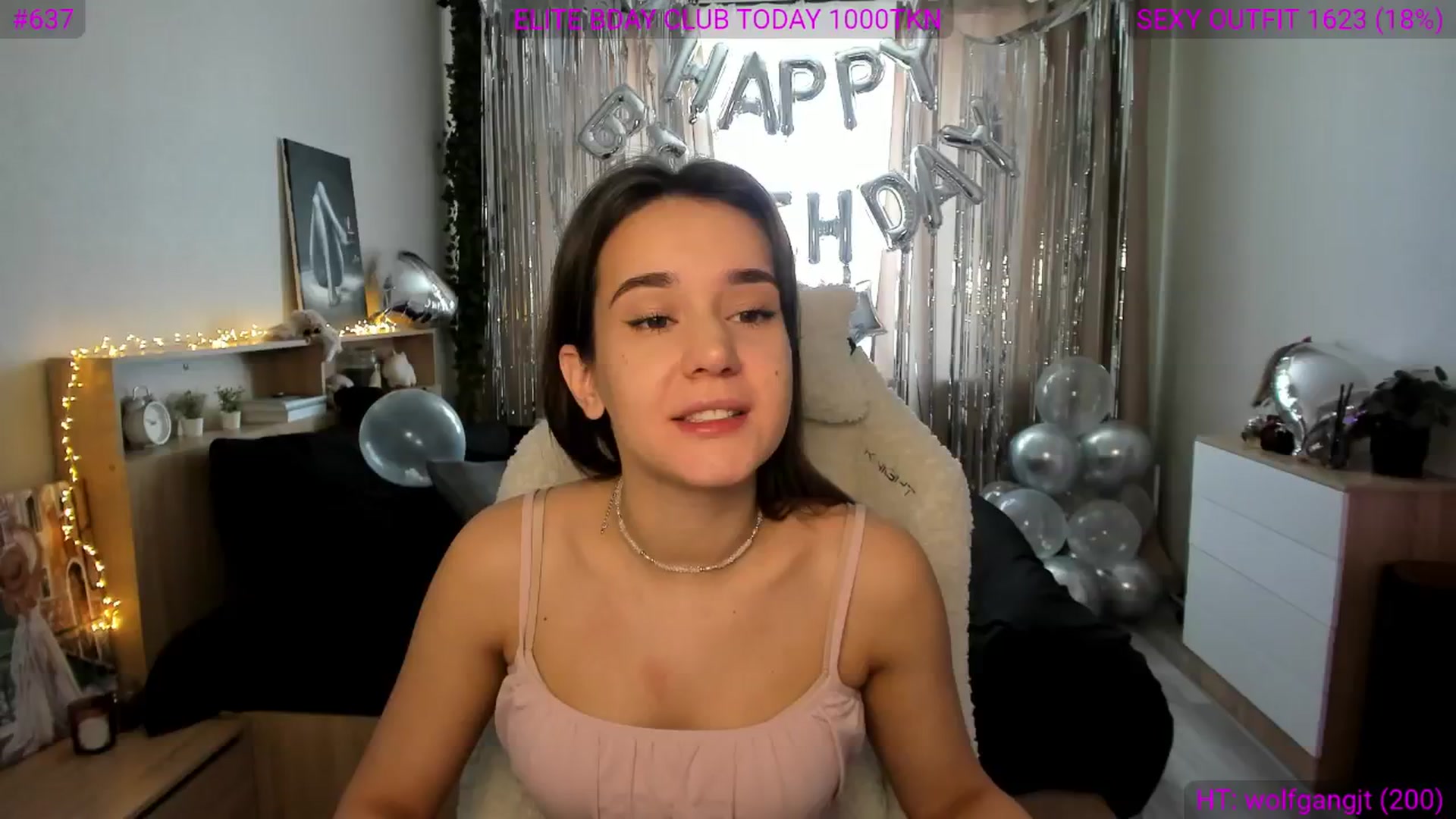 Gallery image thumbnail from Ellies_Smile's myfreecams stream on, 02/13/2025, 10:26 image 17 of 20