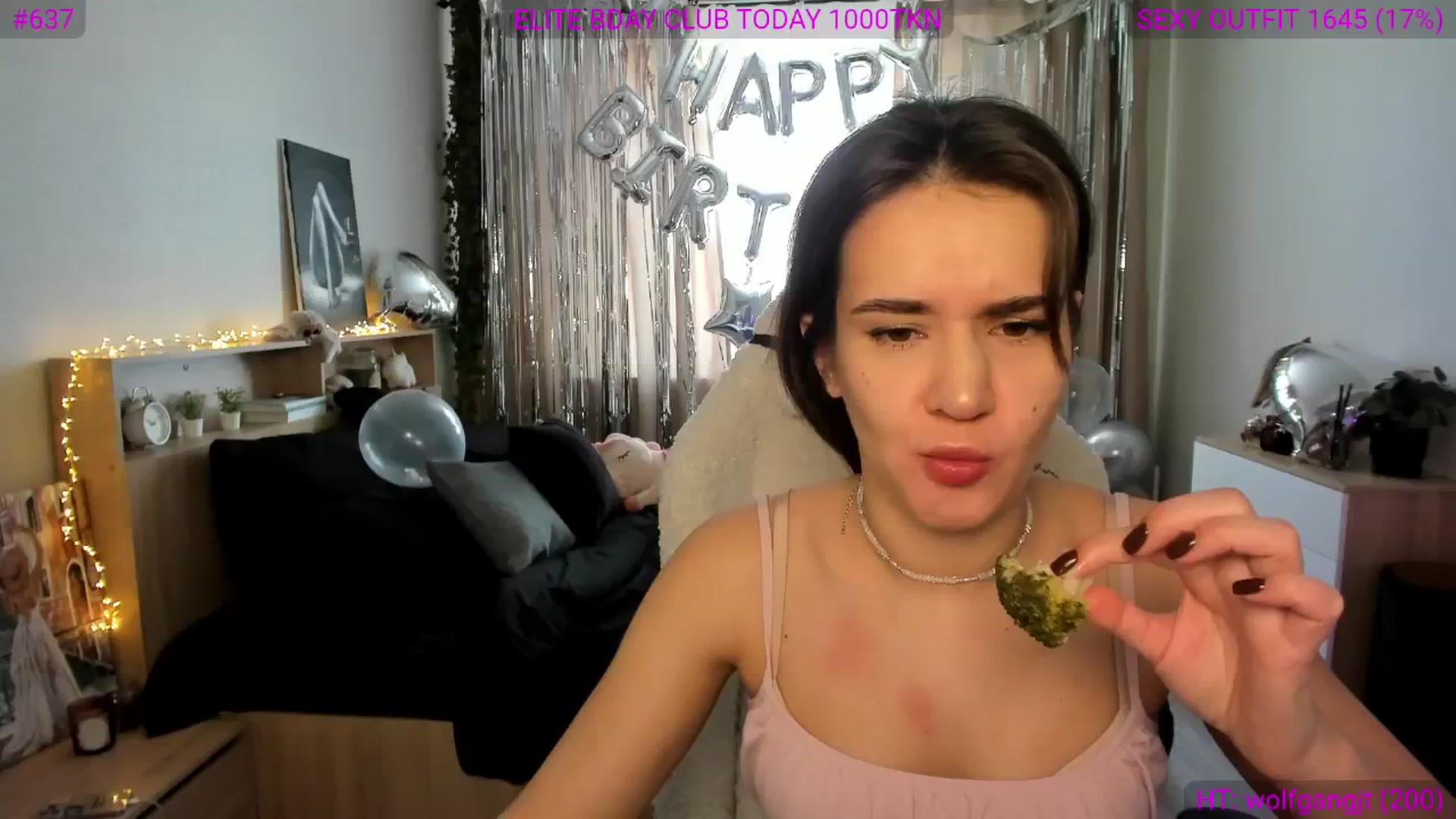 Gallery image thumbnail from Ellies_Smile's myfreecams stream on, 02/13/2025, 10:26 image 4 of 20