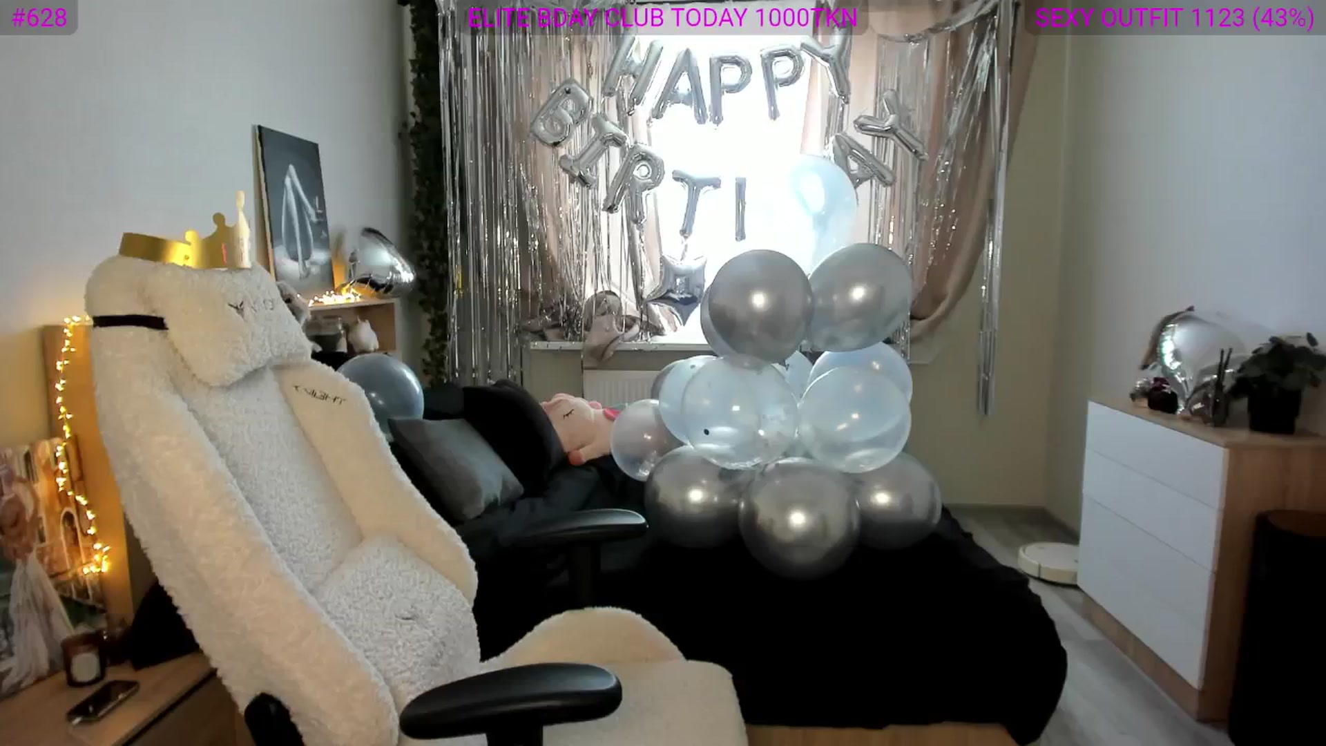 Gallery image thumbnail from Ellies_Smile's myfreecams stream on, 02/13/2025, 12:07 image 6 of 20