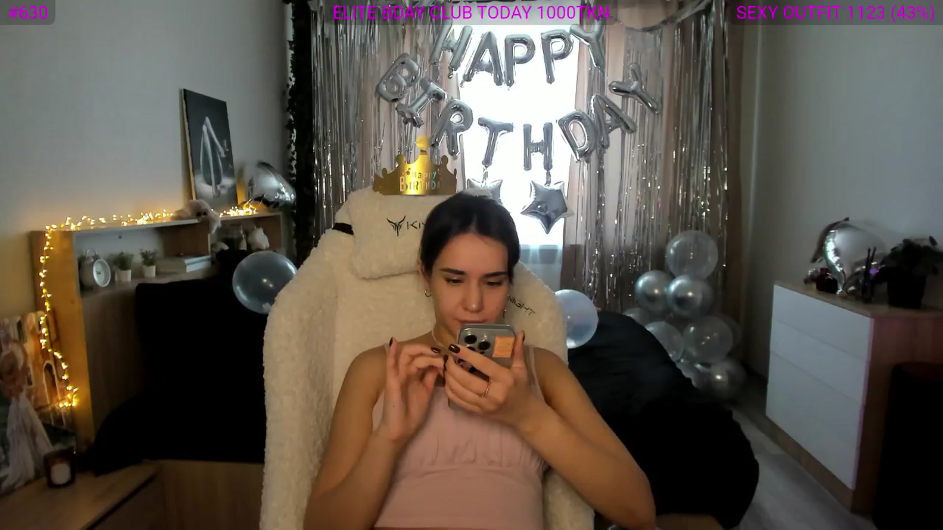 Gallery image thumbnail from Ellies_Smile's myfreecams stream on, 02/13/2025, 12:07 image 13 of 20