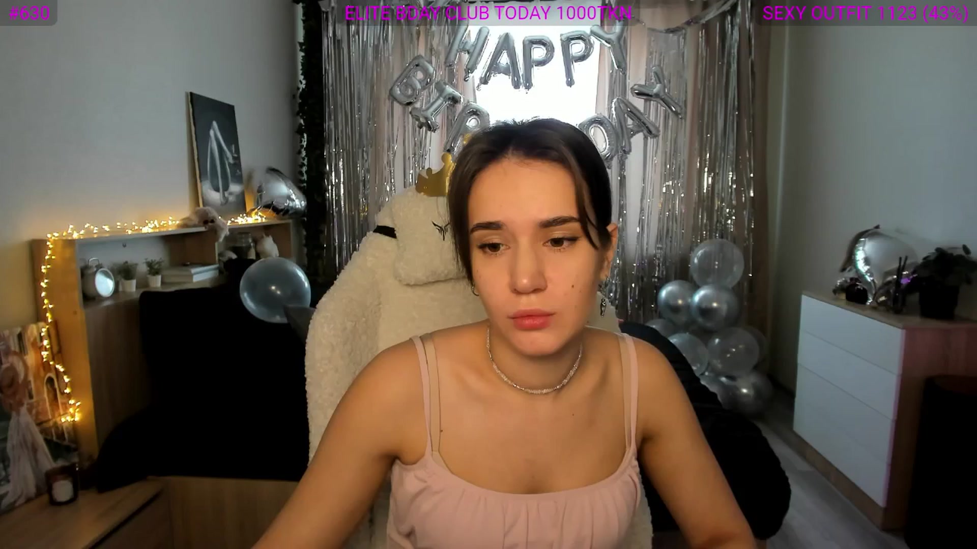 Gallery image thumbnail from Ellies_Smile's myfreecams stream on, 02/13/2025, 12:07 image 18 of 20