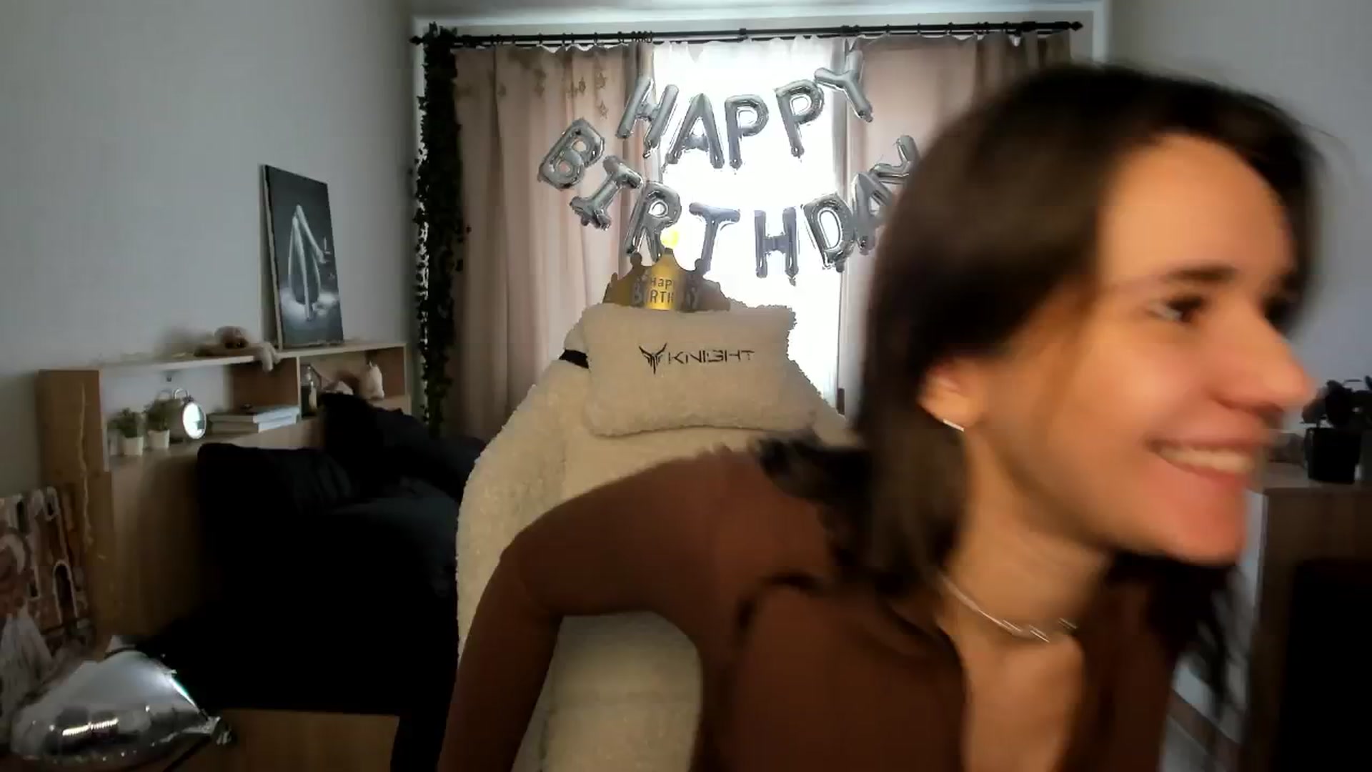 Gallery image thumbnail from Ellies_Smile's myfreecams stream on, 02/18/2025, 11:11 image 16 of 20